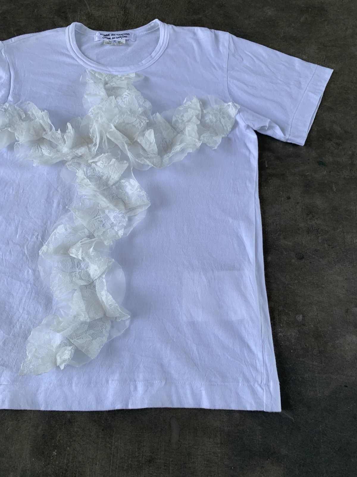 Comme des Garcons 🔥SOLD🔥Comme des Garçons Ruffle short-sleeved T-shirt Size S / US 4 / IT 40 - 3 Thumbnail
