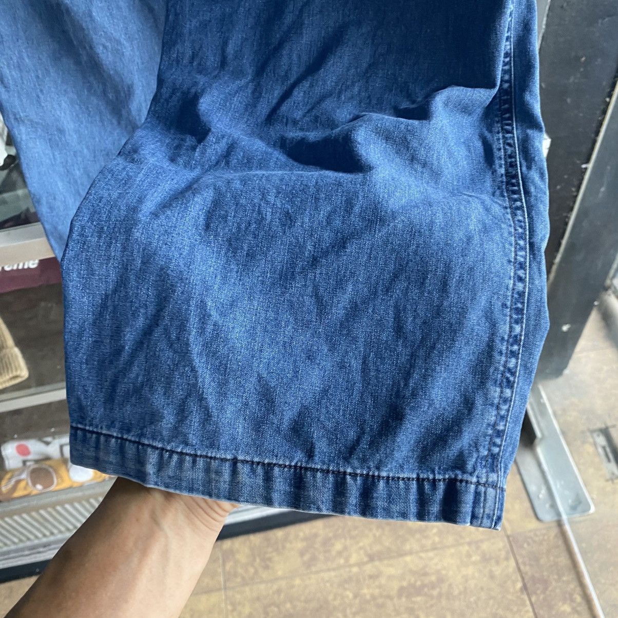 Versace Vintage Medusa logo Versace Classic V2 baggy jeans Size US 34 / EU 50 - 6 Thumbnail
