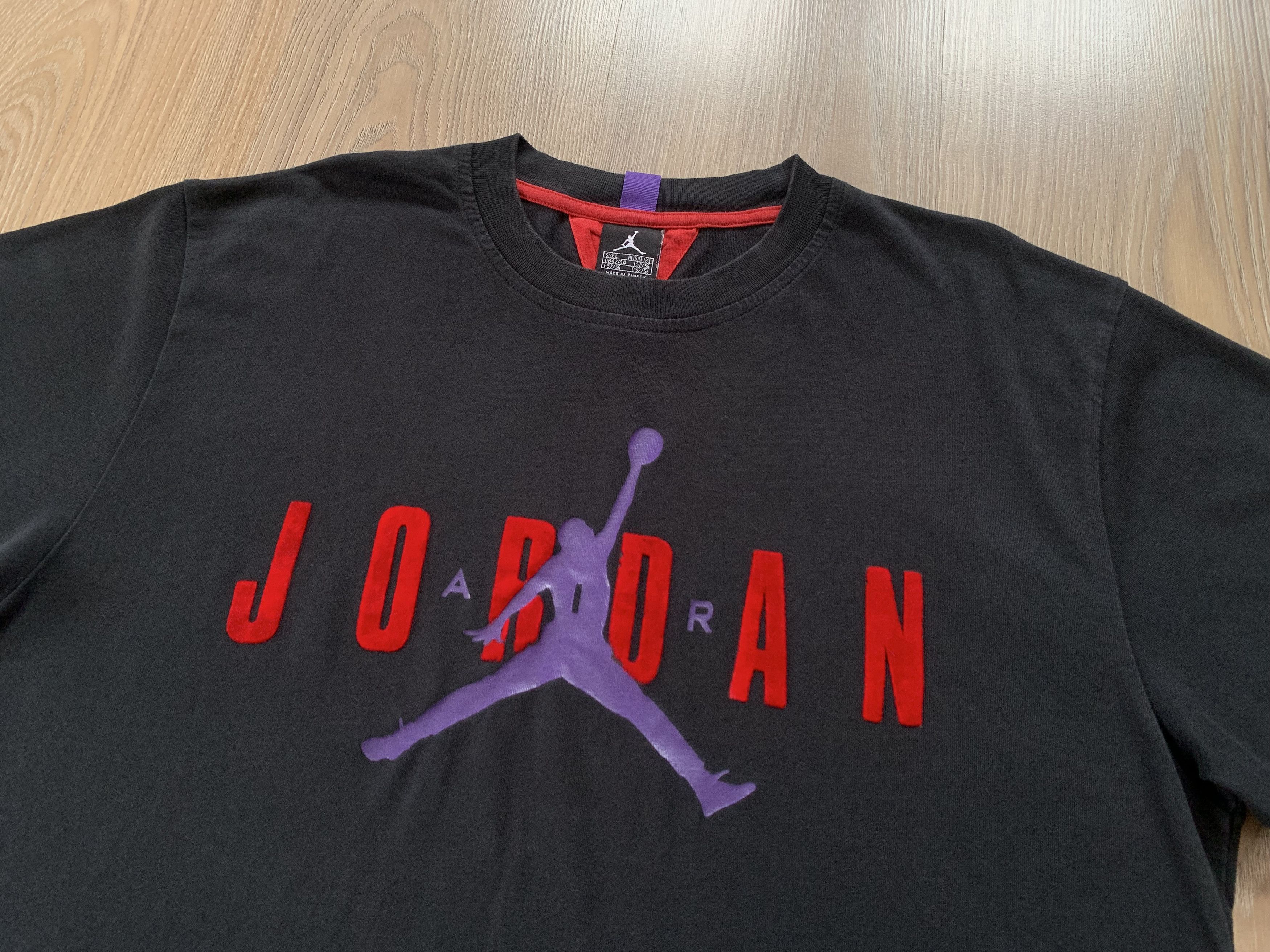 Jordan Brand Rare Vintage Nike Air Jordan Black Printed T-Shirt Size US L / EU 52-54 / 3 - 4 Thumbnail