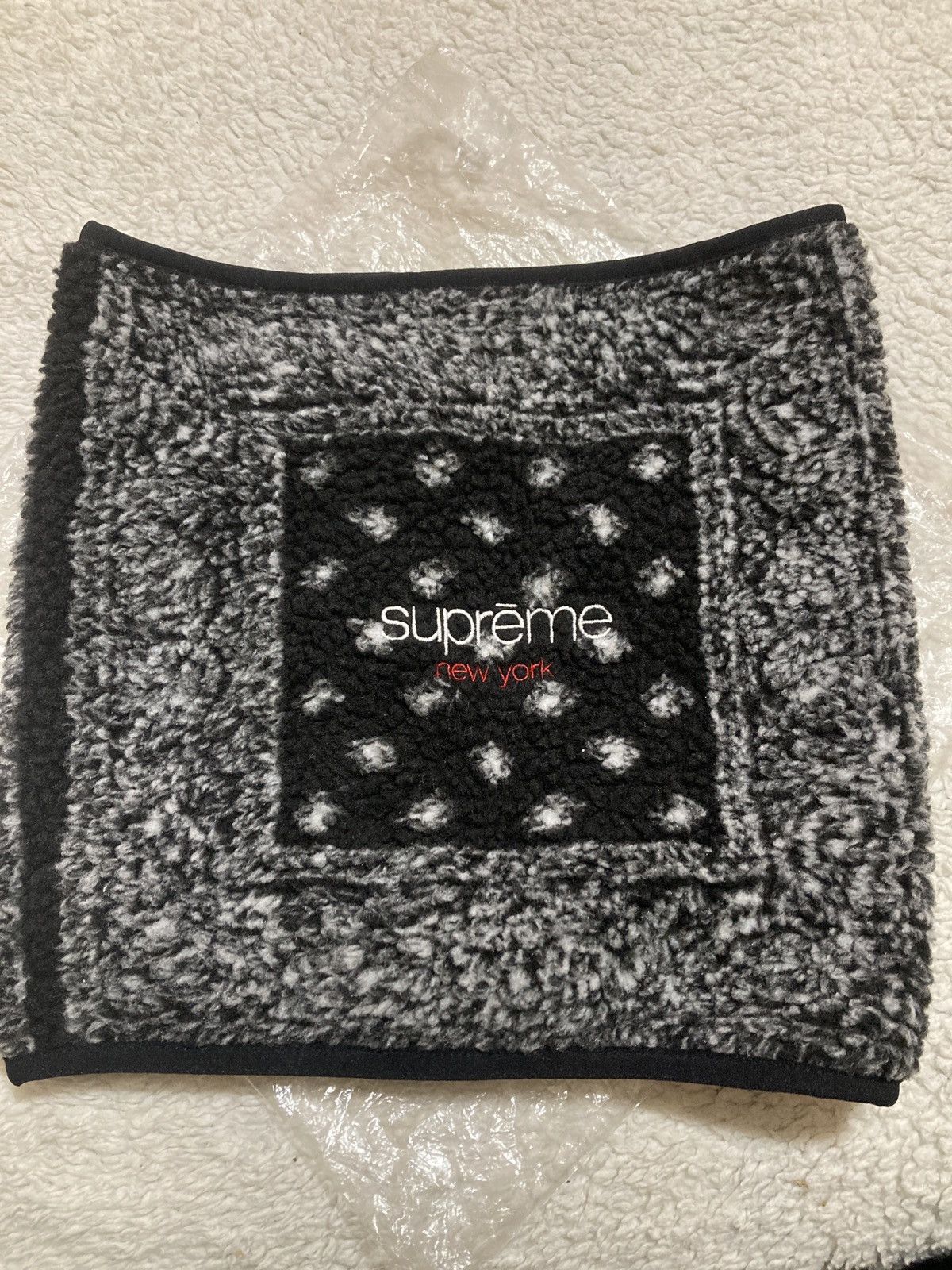 Supreme Supreme Fleece Bandana Neck Gaiter | Grailed