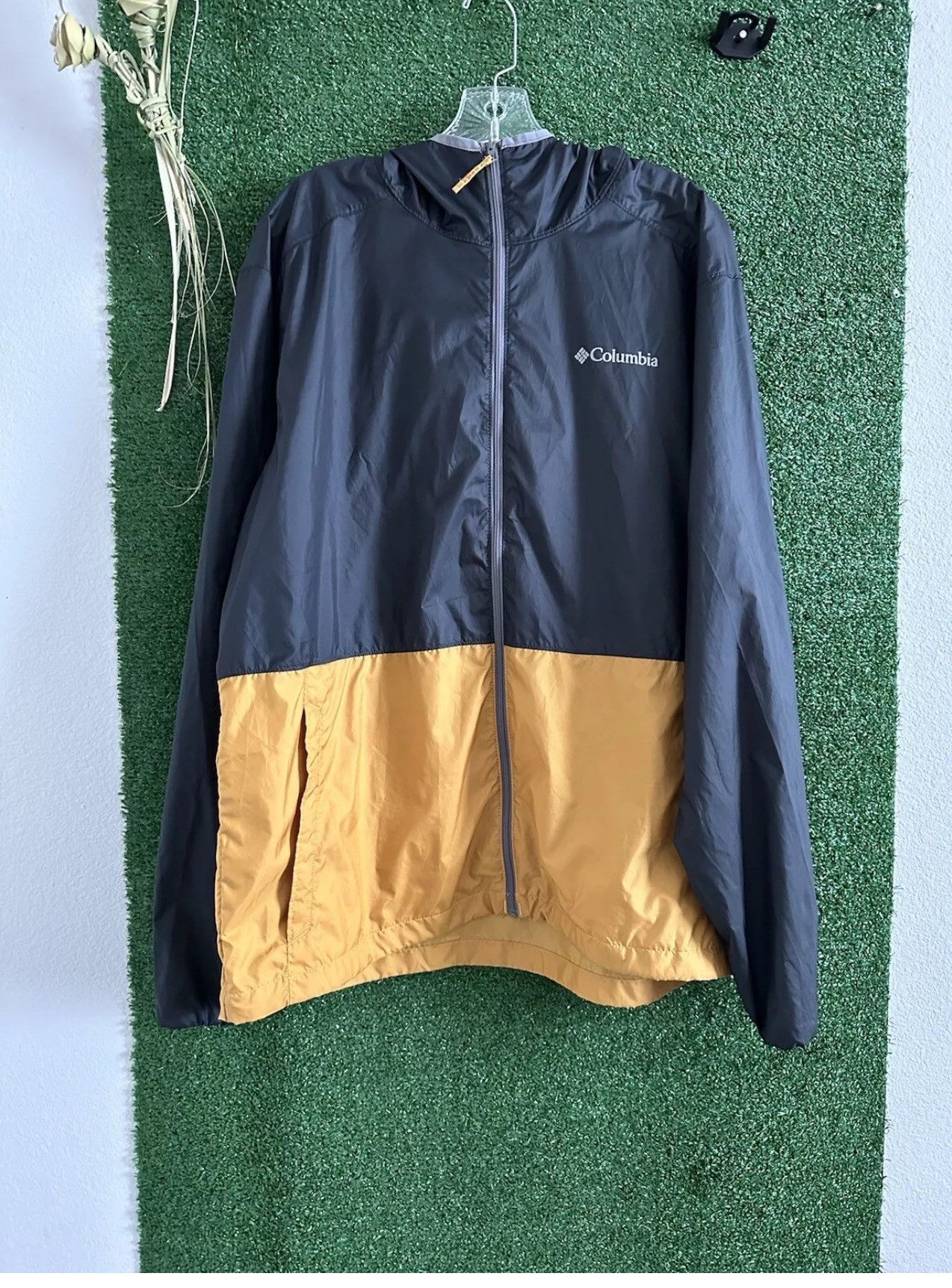 Columbia × Vintage Columbia Mens Center Ridge Windbreaker Jacket L Size US L / EU 52-54 / 3 - 1 Thumbnail