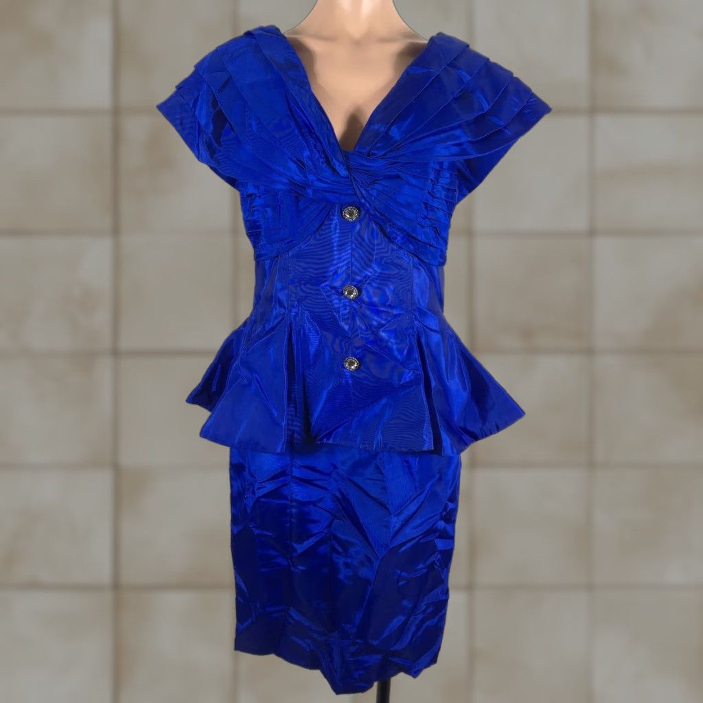 open lace back dress Vintage 80s does 40s