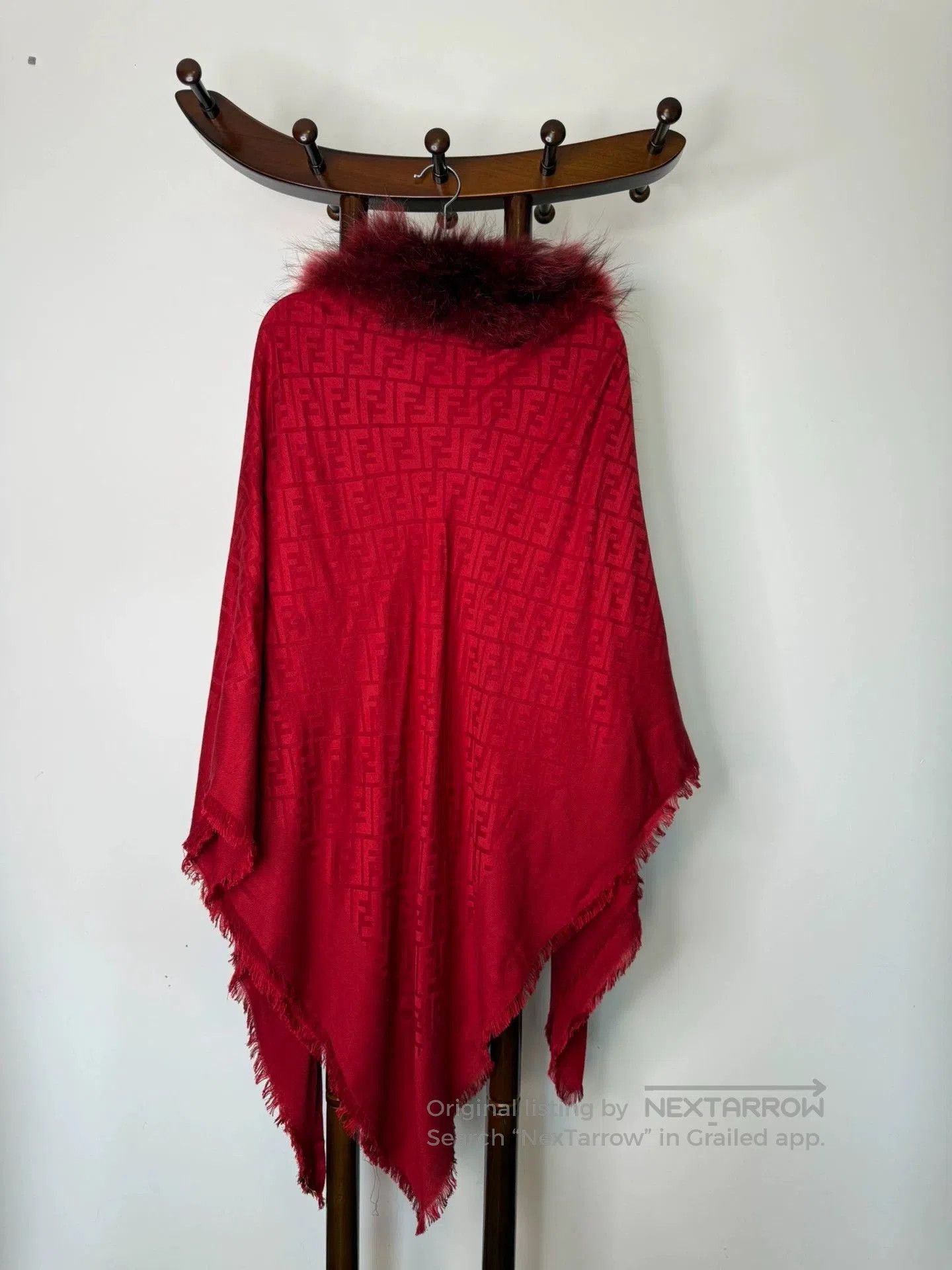 Fendi Fendi Fox Fur Trimmed Logo Stole. Size US M / EU 48-50 / 2 - 5 Thumbnail