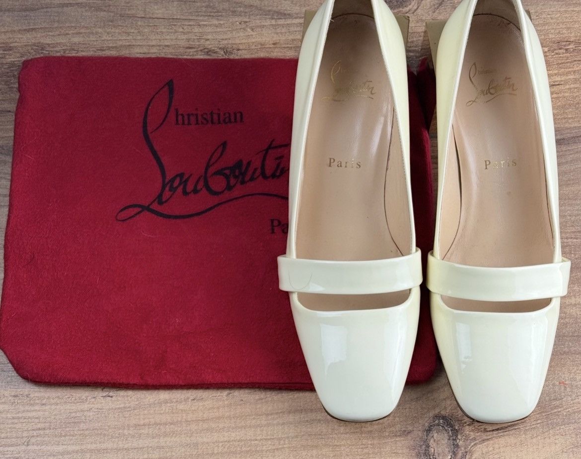 Christian Louboutin Christian Louboutin Cream Patent Mary Jane Pumps Size 38 Size US 8 / IT 38 - 2 Thumbnail