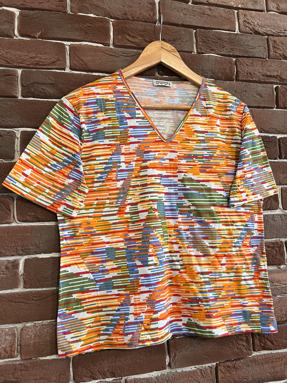 Missoni Rare Vintage 80s Missoni Sport V Neck Tshirt Womens Designer Size L / US 10 / IT 46 - 4 Thumbnail