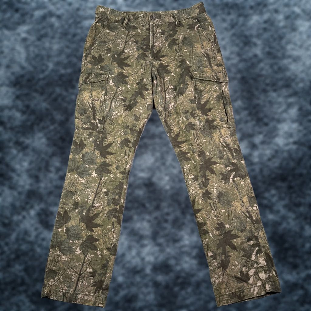 Old Navy VINTAGE Old Navy Tree Camo Cargo Pants Mens 32x32 Green Straight Built-In Flex Utility Mens Size US 32 / EU 48 - 1 Thumbnail