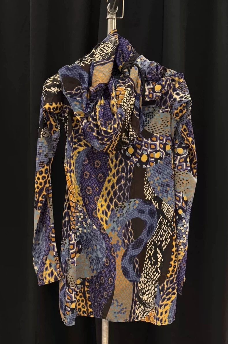 Versace Versace 90s silk high collar and long sleeves Size XS / US 0-2 / IT 36-38 - 2 Thumbnail