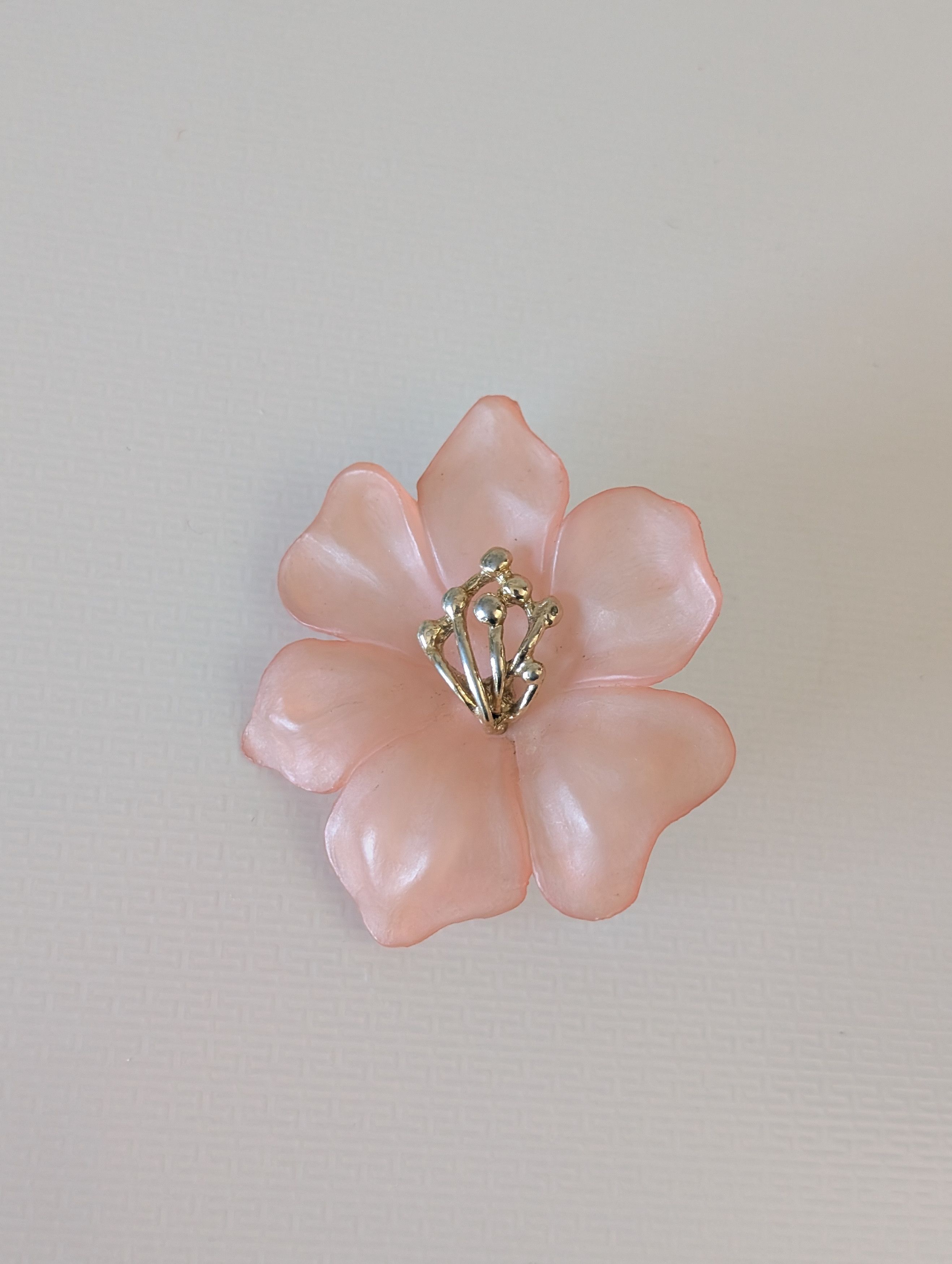 Other Vintage Frosted Pink Resin Flower Brooch Size ONE SIZE - 2 Thumbnail