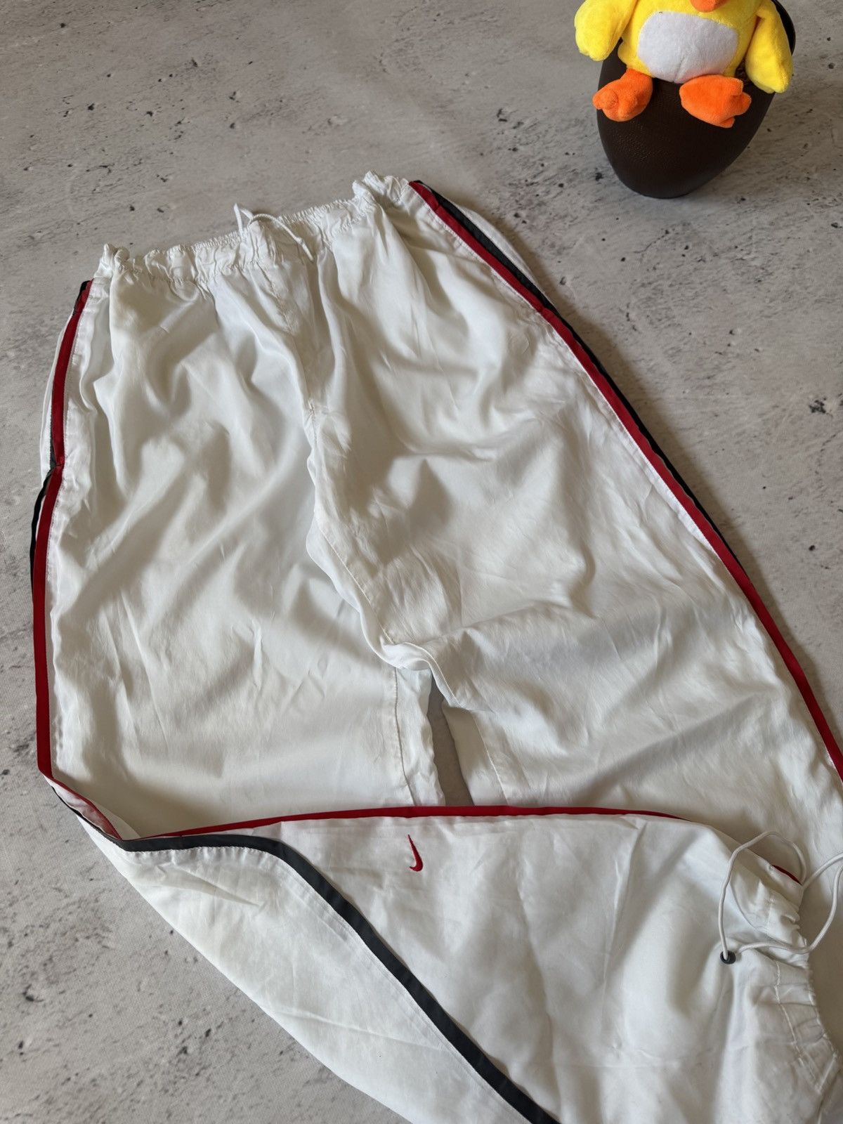 Nike × Vintage NIKE TN PLUS NYLON VINTAGE Y2K OVERSIZE BAGGY SWEATPANTS Size US 32 / EU 48 - 5 Thumbnail