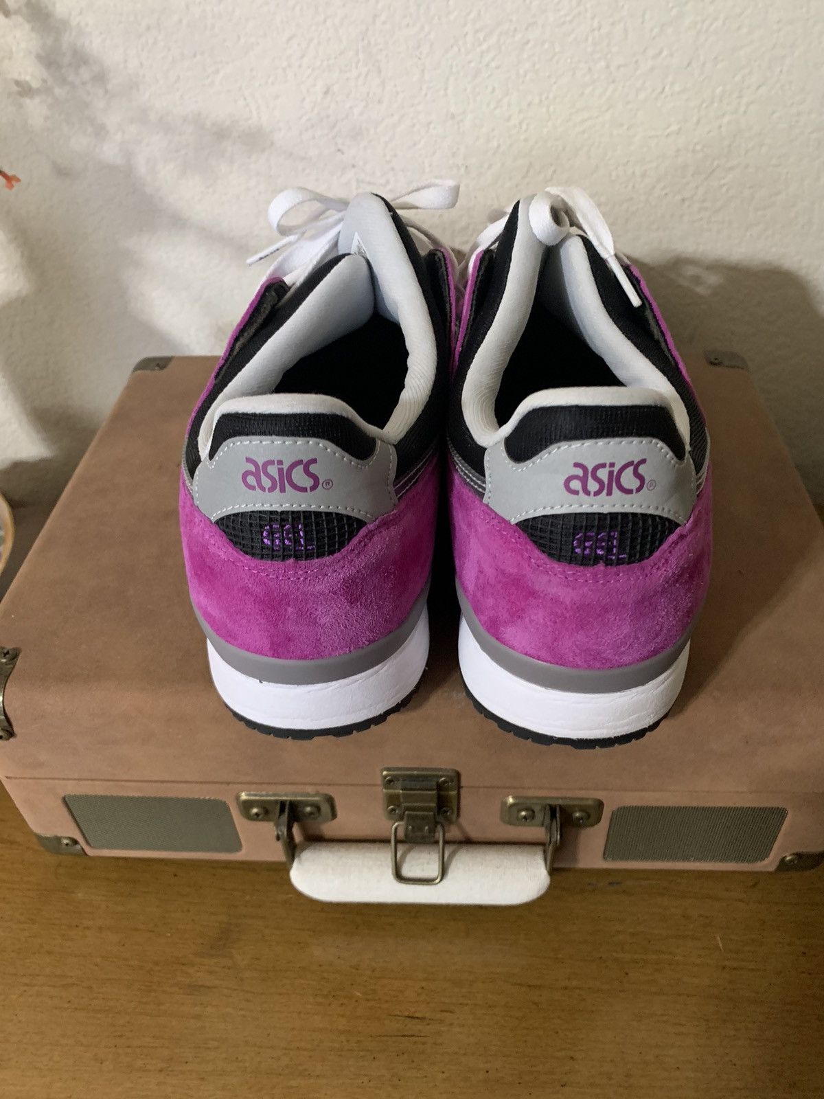 Asics × Awake NY ASICS Gel-Lyte 111 OG X Awake NY Black Pink Size US 12 / EU 45 - 6 Thumbnail