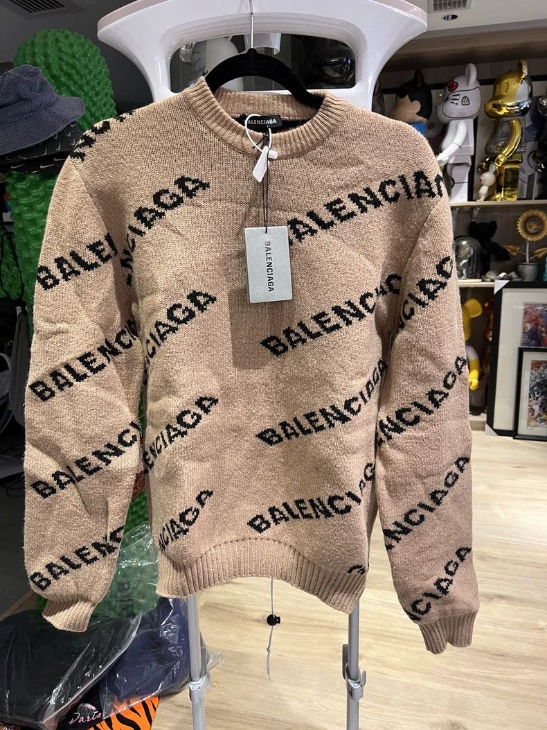 Balenciaga Balenciaga Khaki Crewneck Sweater New Size XS, In Stock Size US XS / EU 42 / 0 - 1 Thumbnail
