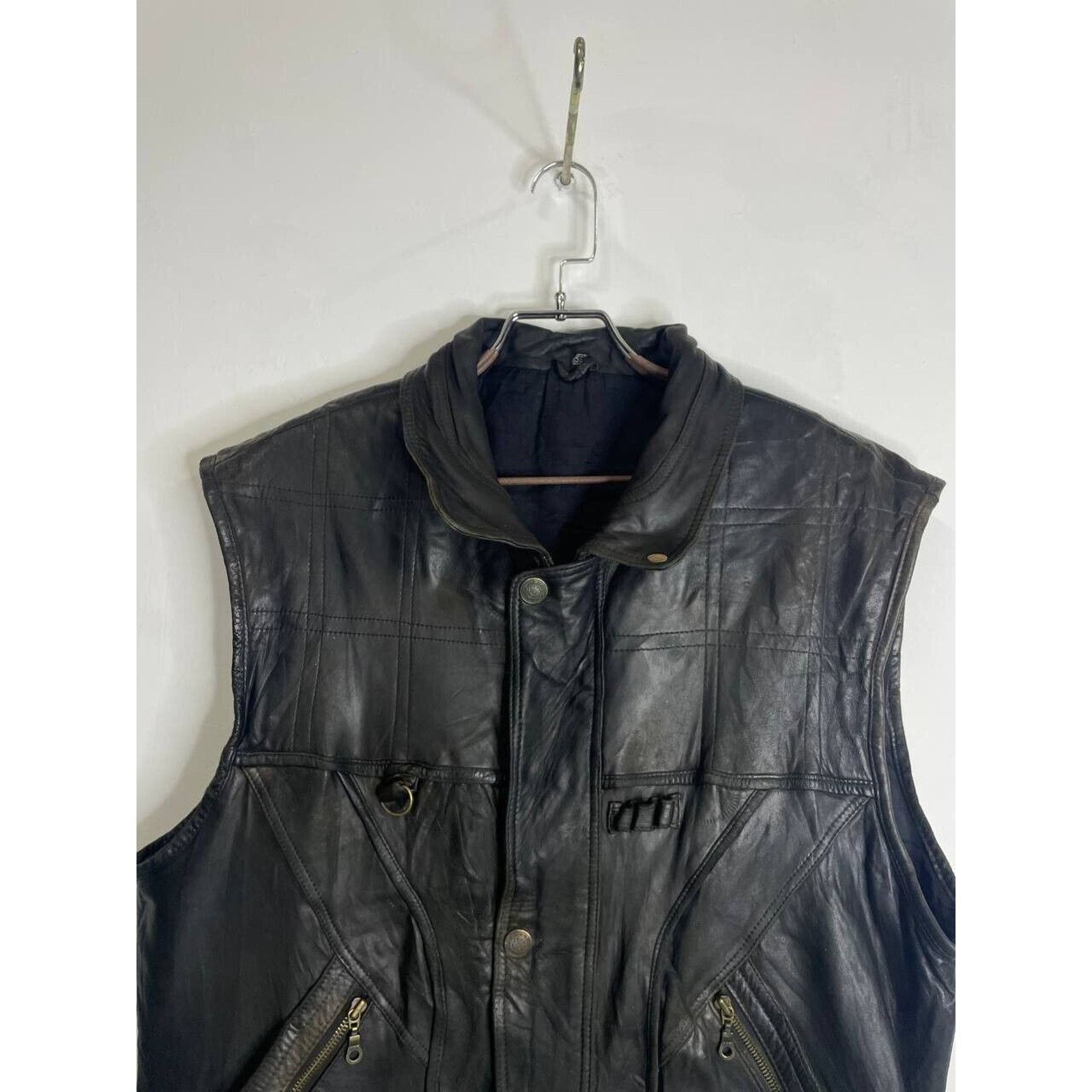 Vintage Vintage Black Leather Biker Vest Kunst Size XL Size US XL / EU 56 / 4 - 2 Thumbnail