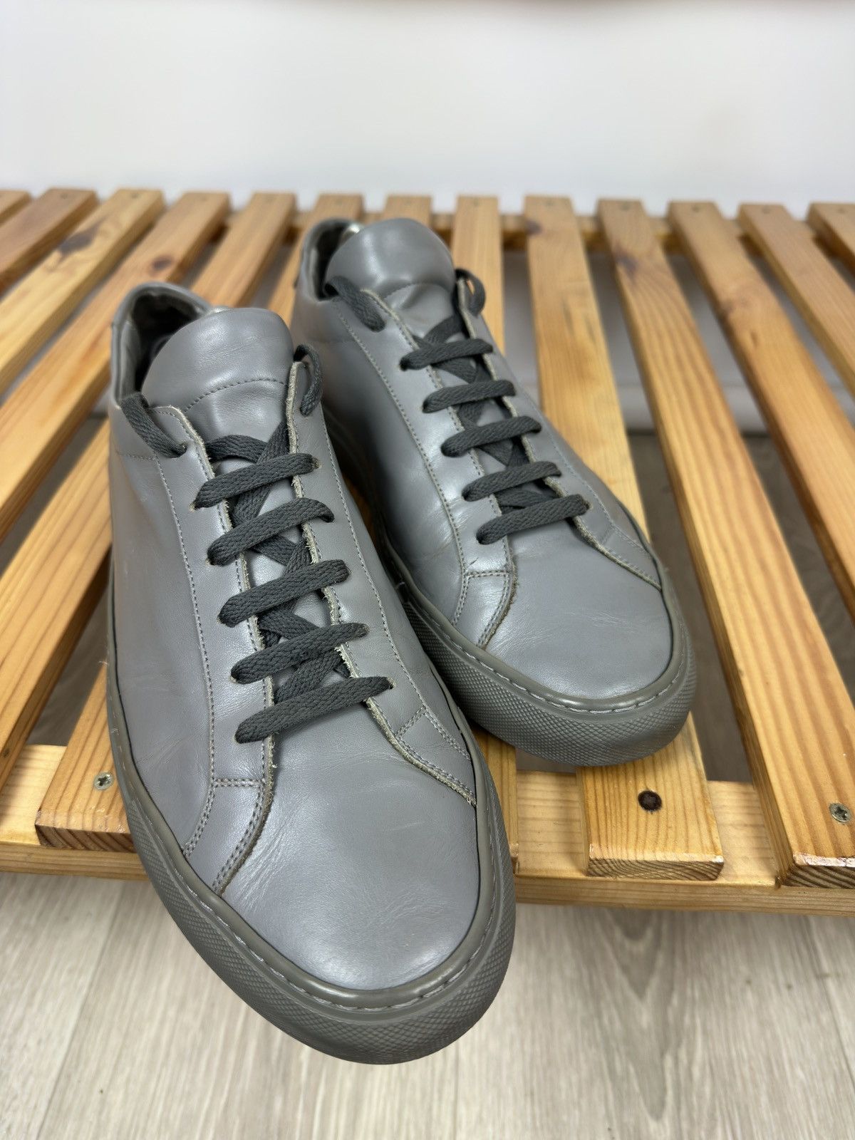 Common Projects Common Projects Achilles Low Gray Leather Shoes Size US 11.5 / EU 44-45 - 7 Thumbnail