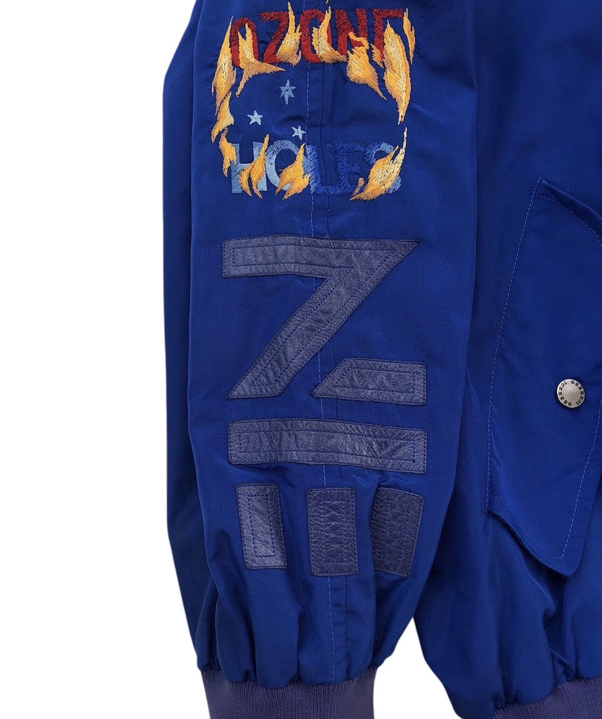 Iceberg Vintage ICEBERG Bomber Jacket Made In Italy Size US XL / EU 56 / 4 - 7 Thumbnail