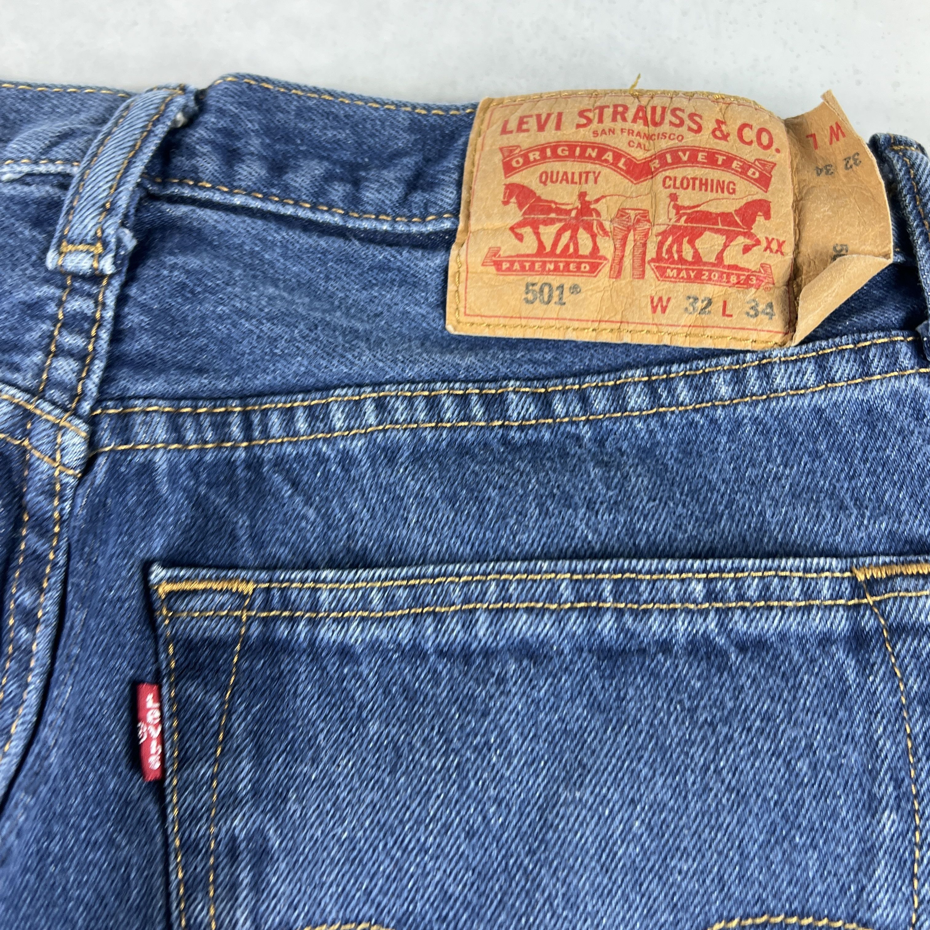 Levi's Levi's Jean Shorts 501 Straight Cut Off Frayed Denim Jorts Size US 30 / EU 46 - 11 Thumbnail