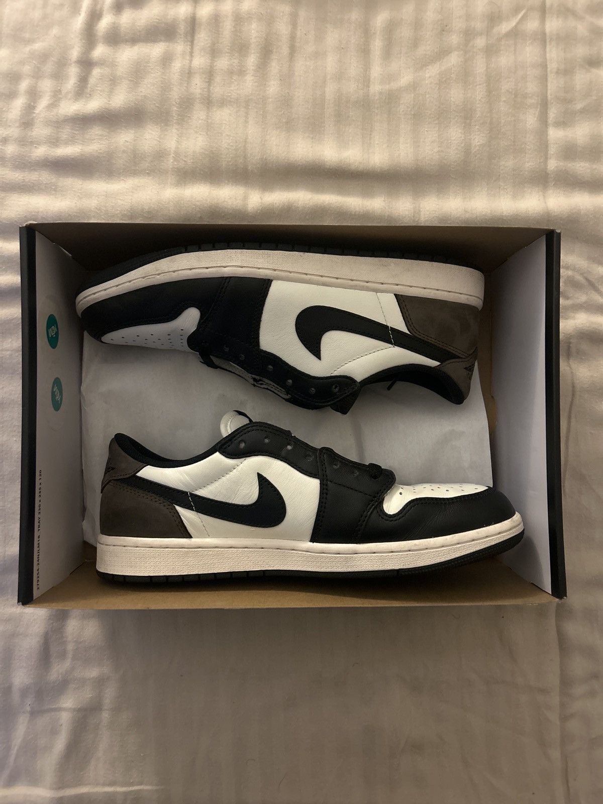 Jordan Brand Air Jordan 1 Low “Mocha” Size US 10.5 / EU 43-44 - 2 Thumbnail