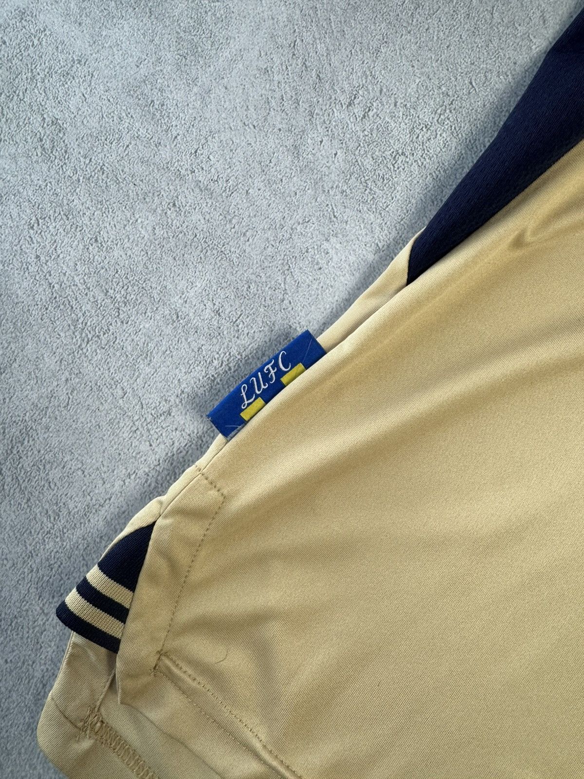 Macron Leeds United 2013 2014 Away Shirt Soccer Jersey Macron Size US M / EU 48-50 / 2 - 10 Thumbnail