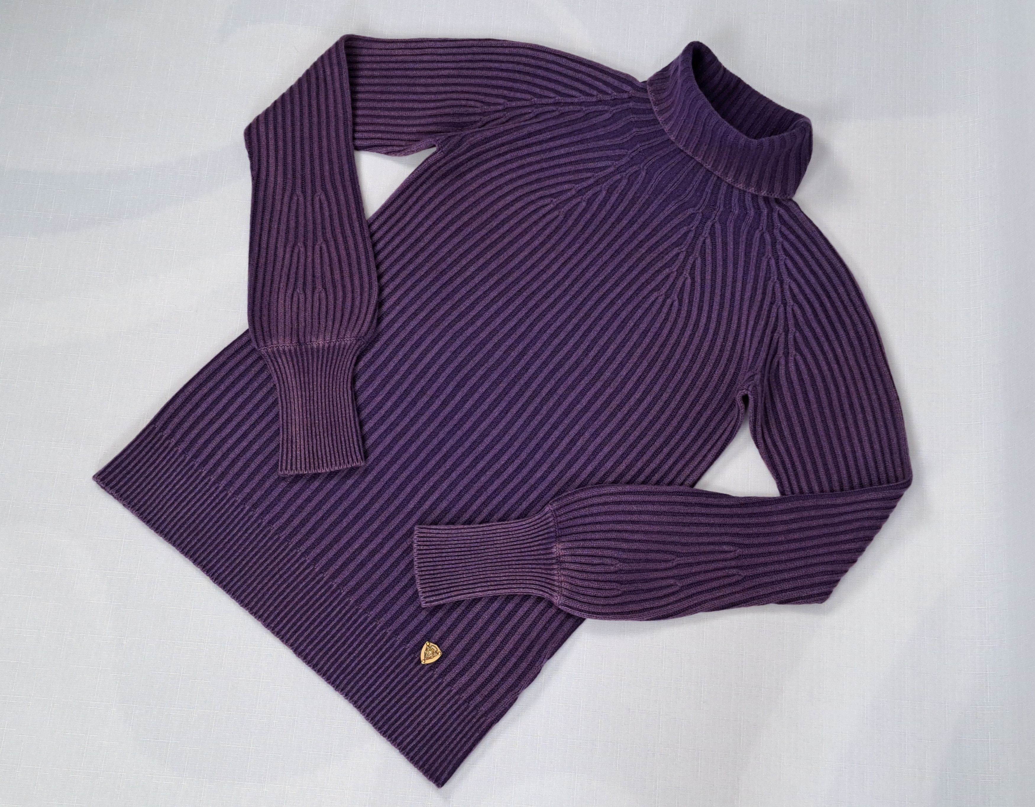 Gucci GUCCI aging effect cashmere turtleneck. Size S Size S / US 4 / IT 40 - 5 Thumbnail