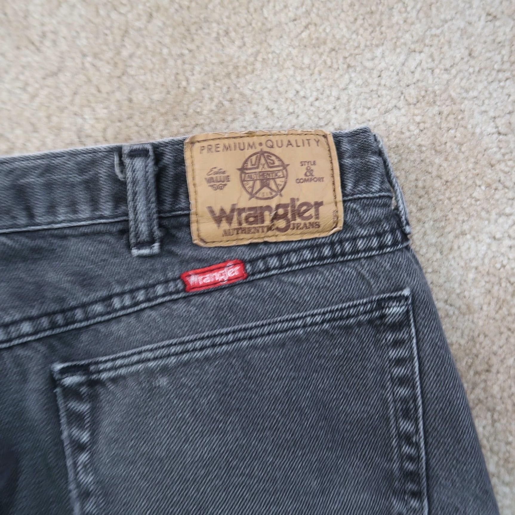 Wrangler VINTAGE Wrangler Jeans Men’s 38x32 Black Denim Wrangler straight Jeans 5-Pocket Distressed Cowboy USA Mexico Size US 38 / EU 54 - 4 Thumbnail