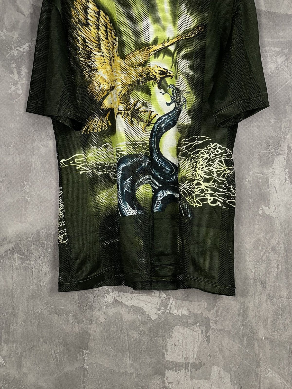 Vintage Vintage 1990’s Art Eagles T Shirt Big Print Y2K Animals Size US L / EU 52-54 / 3 - 5 Thumbnail