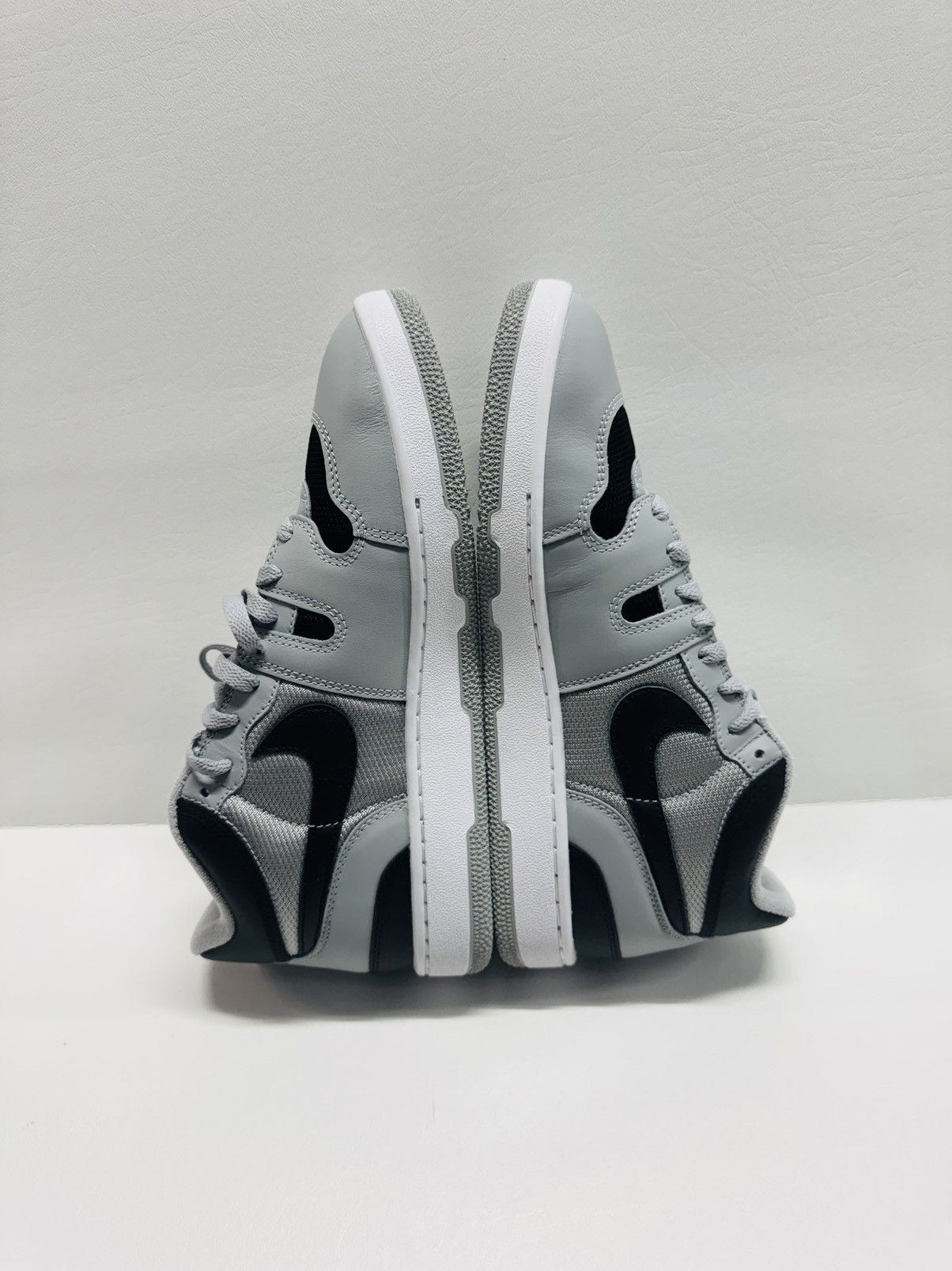 Nike Nike Mac Attack Lt Smoke Grey/Black-White Size US 9.5 / EU 42-43 - 4 Thumbnail