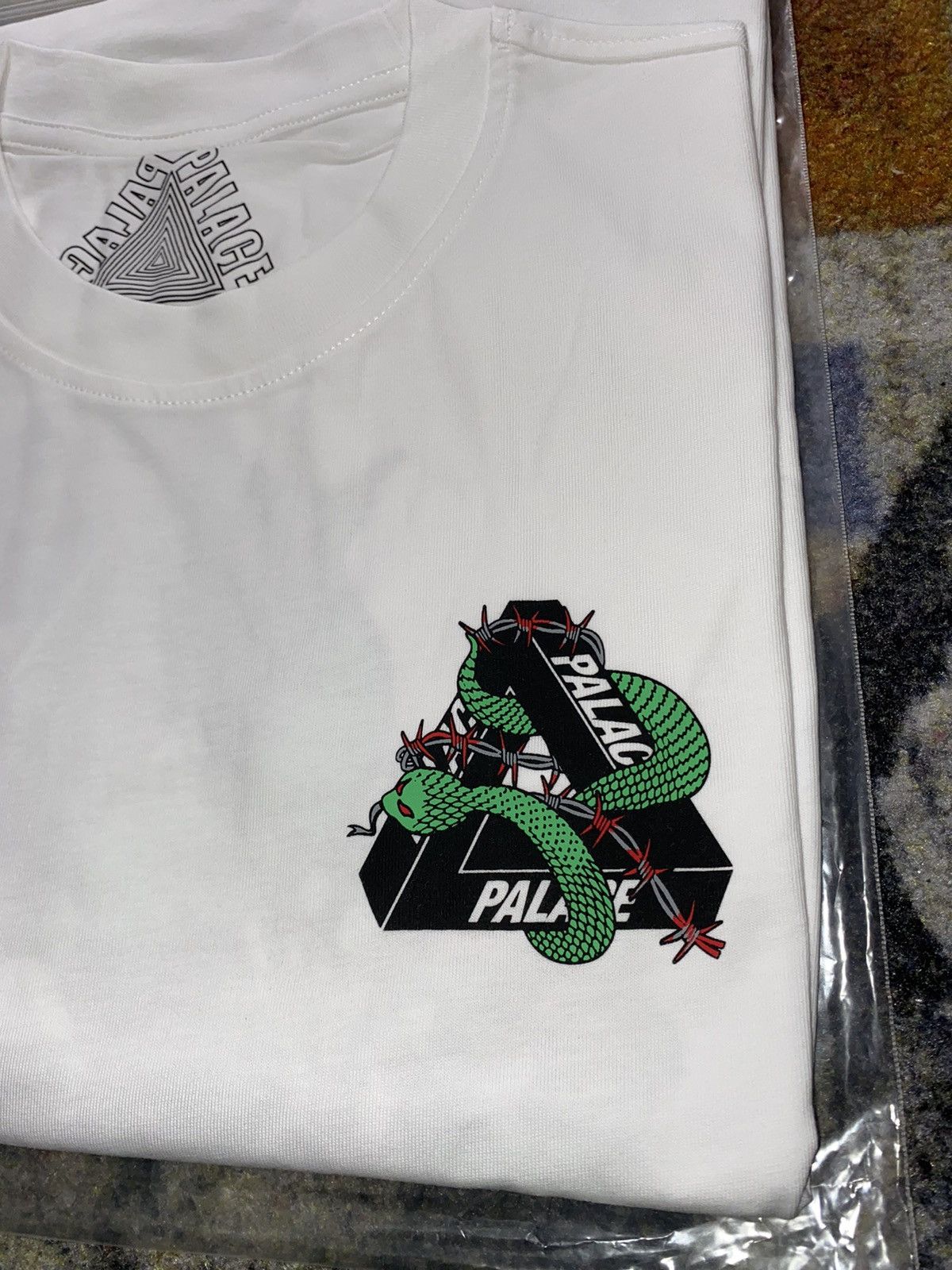 Palace Palace Hesh Mit Fresh T-Shirt White Size US L / EU 52-54 / 3 - 2 Thumbnail