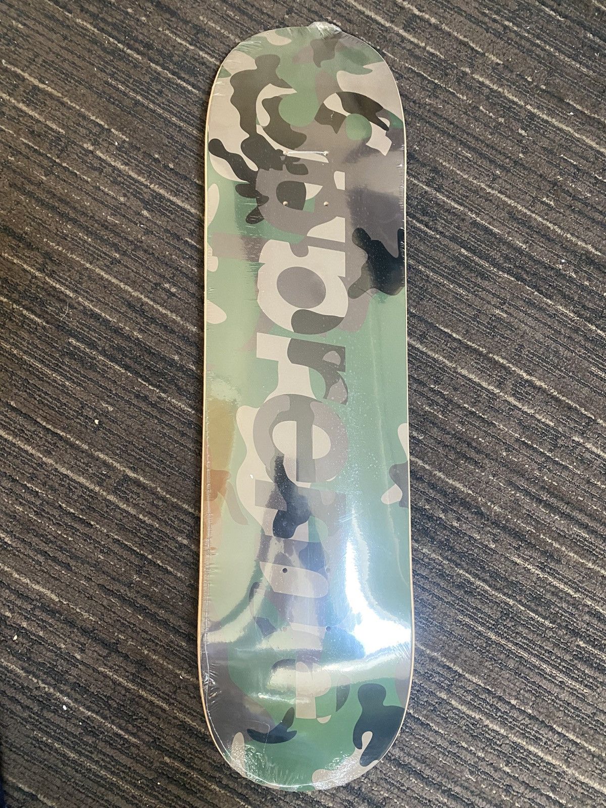 Supreme Supreme Woodland Camo Box Logo Deck Size ONE SIZE - 1 Thumbnail