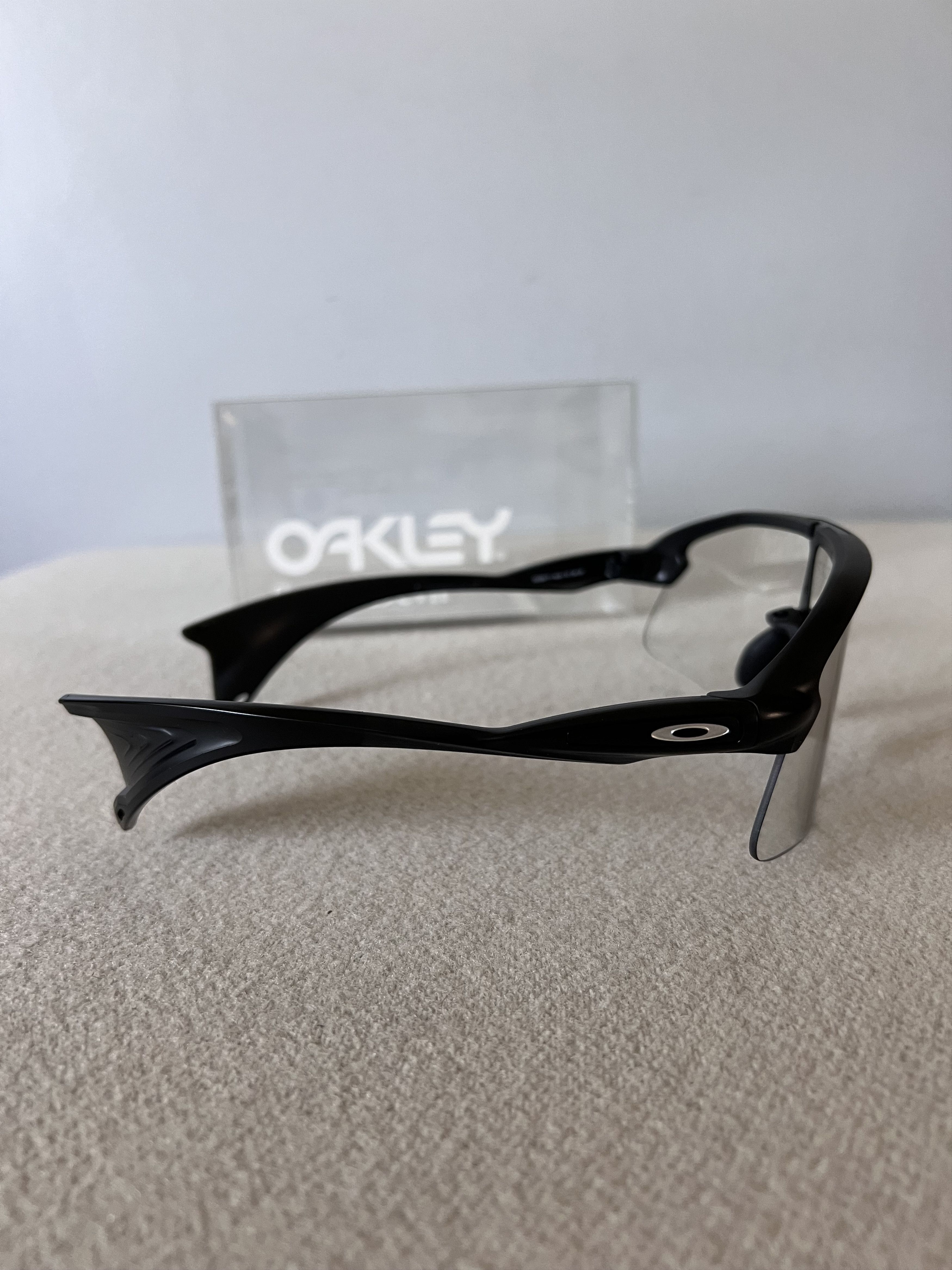 Oakley × Satisfy Satisfy Running Oakley Stunt Devil Sunglasses in Matte Black Size ONE SIZE - 3 Thumbnail