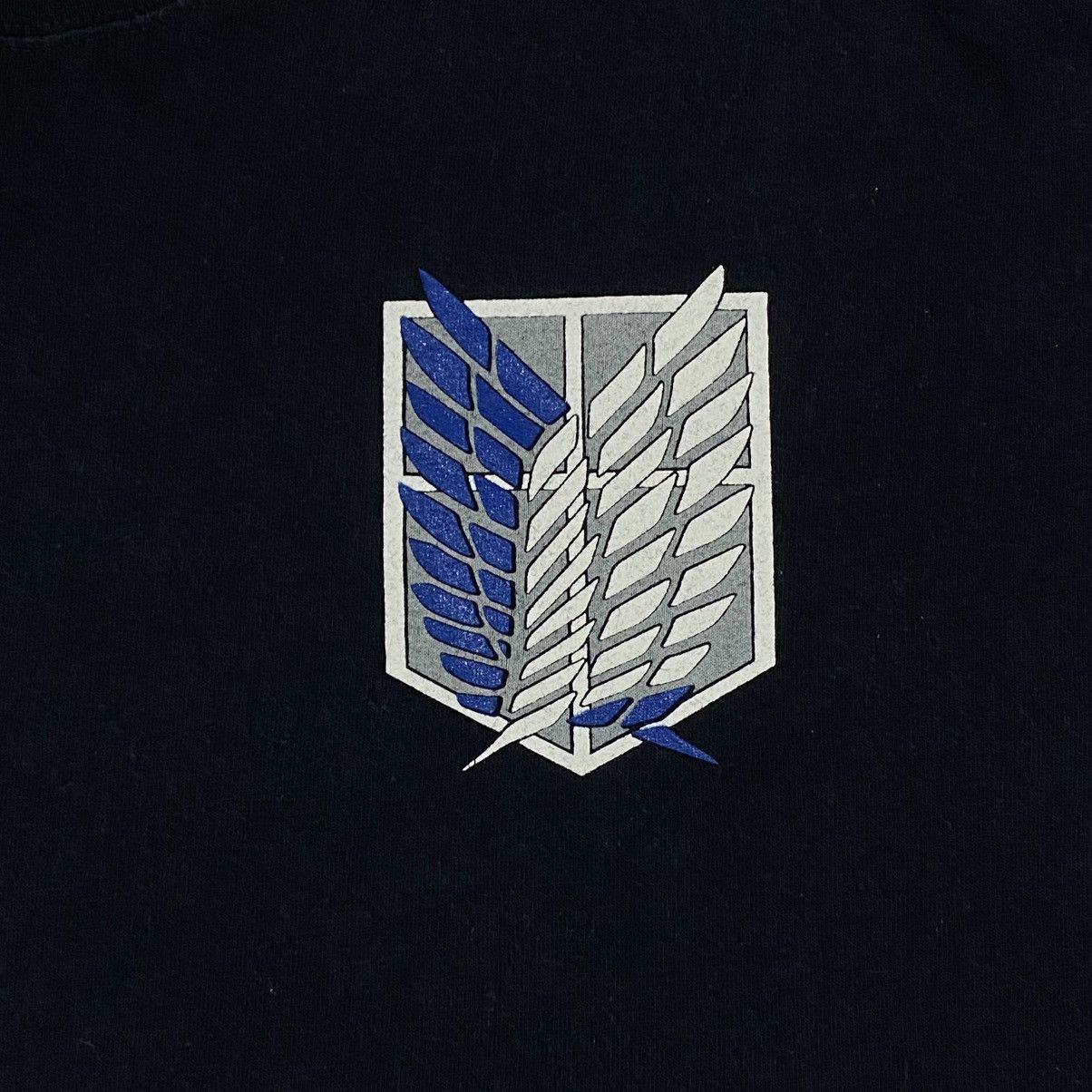 Anime Vintage Y2K anime attack on titan Size US L / EU 52-54 / 3 - 3 Thumbnail