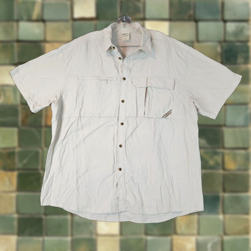 Vintage REI Shirt Mens Beige Short Sleeve Outdoor Vented Button-Up XL Mens Size US 36 / EU 52 - 1 Thumbnail