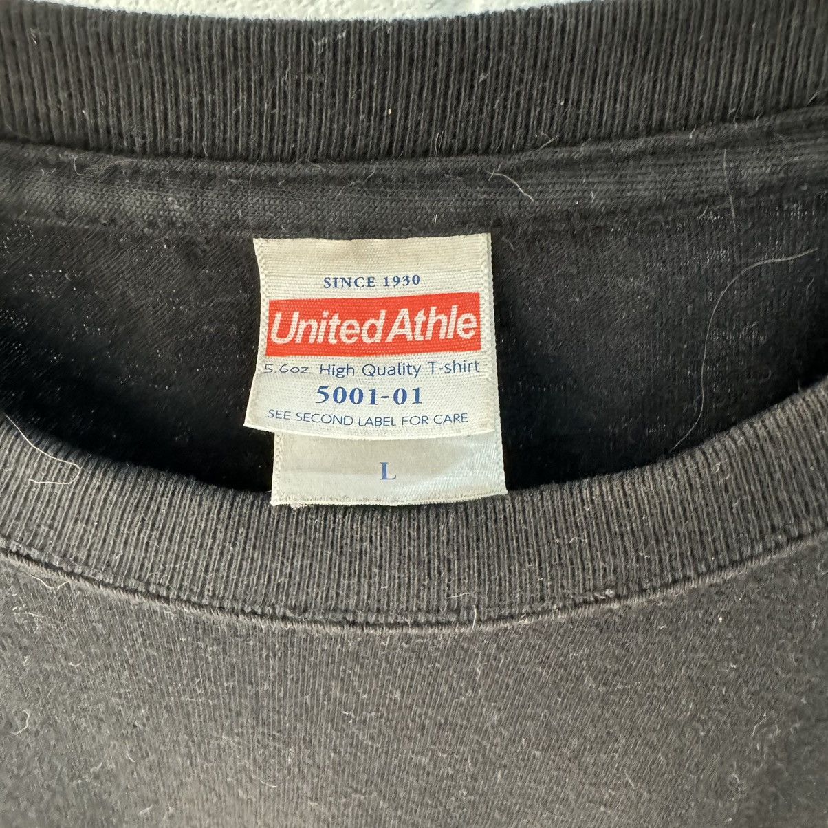 Vintage 19’s Genshin Impact Tee Size US L / EU 52-54 / 3 - 4 Thumbnail