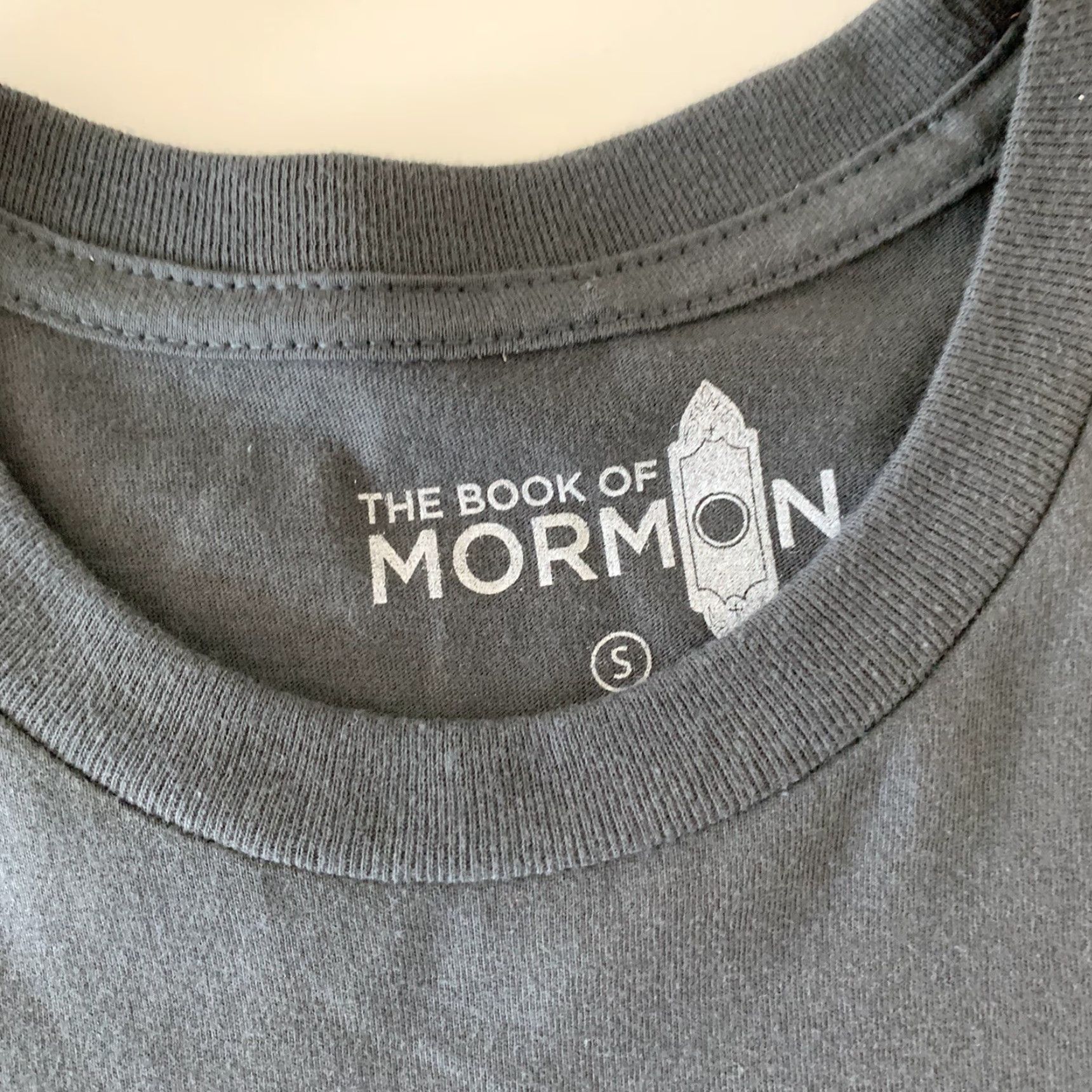 Vintage The Book of Mormon Hello! Musical Tour T-Shirt Mens S Gray Size US S / EU 44-46 / 1 - 3 Thumbnail