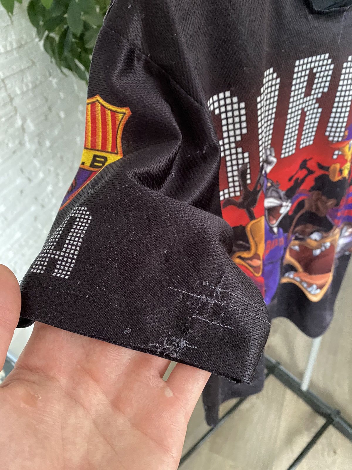 Merc Barcelona merch looney tunes 1998 Size US M / EU 48-50 / 2 - 4 Thumbnail
