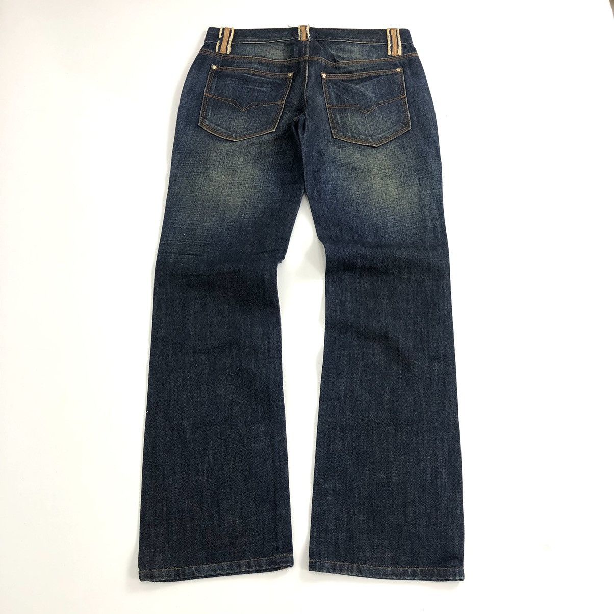 Versace × Vintage Vintage Versace Medusa Faded Blue Flared Jeans Size US 32 / EU 48 - 18 Thumbnail