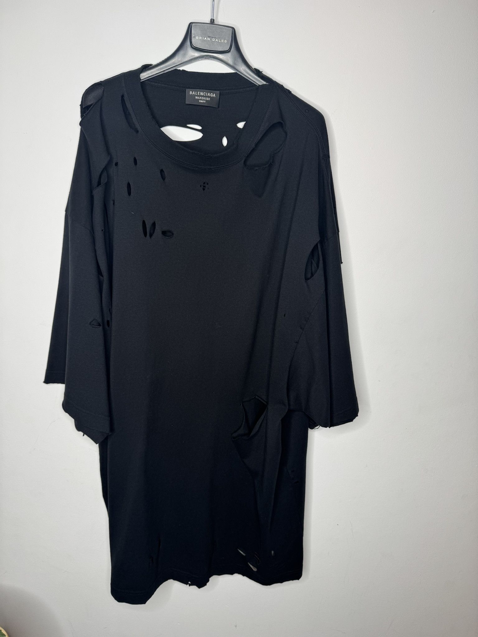 Balenciaga Balenciaga torn destroyed sporty b tee Size US M / EU 48-50 / 2 - 1 Thumbnail