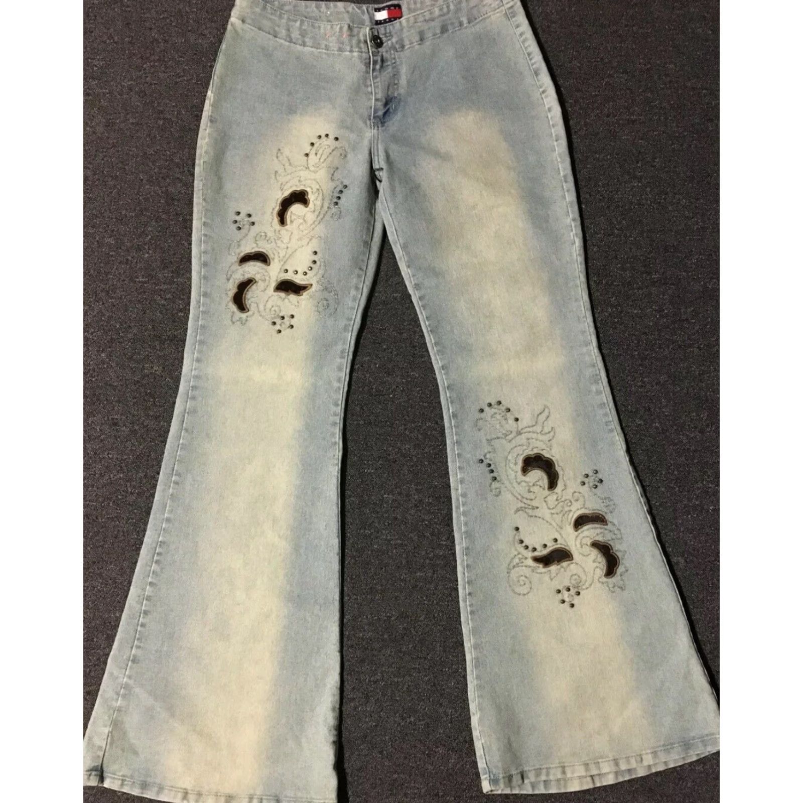Tommy Hilfiger VINTAGE Tommy Hilfiger Jeans Paisley Bootcut Men 10 Blue 31 Inseam 33.5 Embroidered Western Hip Hop Grunge USA Flag 90s Size 32" / US 10 / IT 46 - 7 Thumbnail