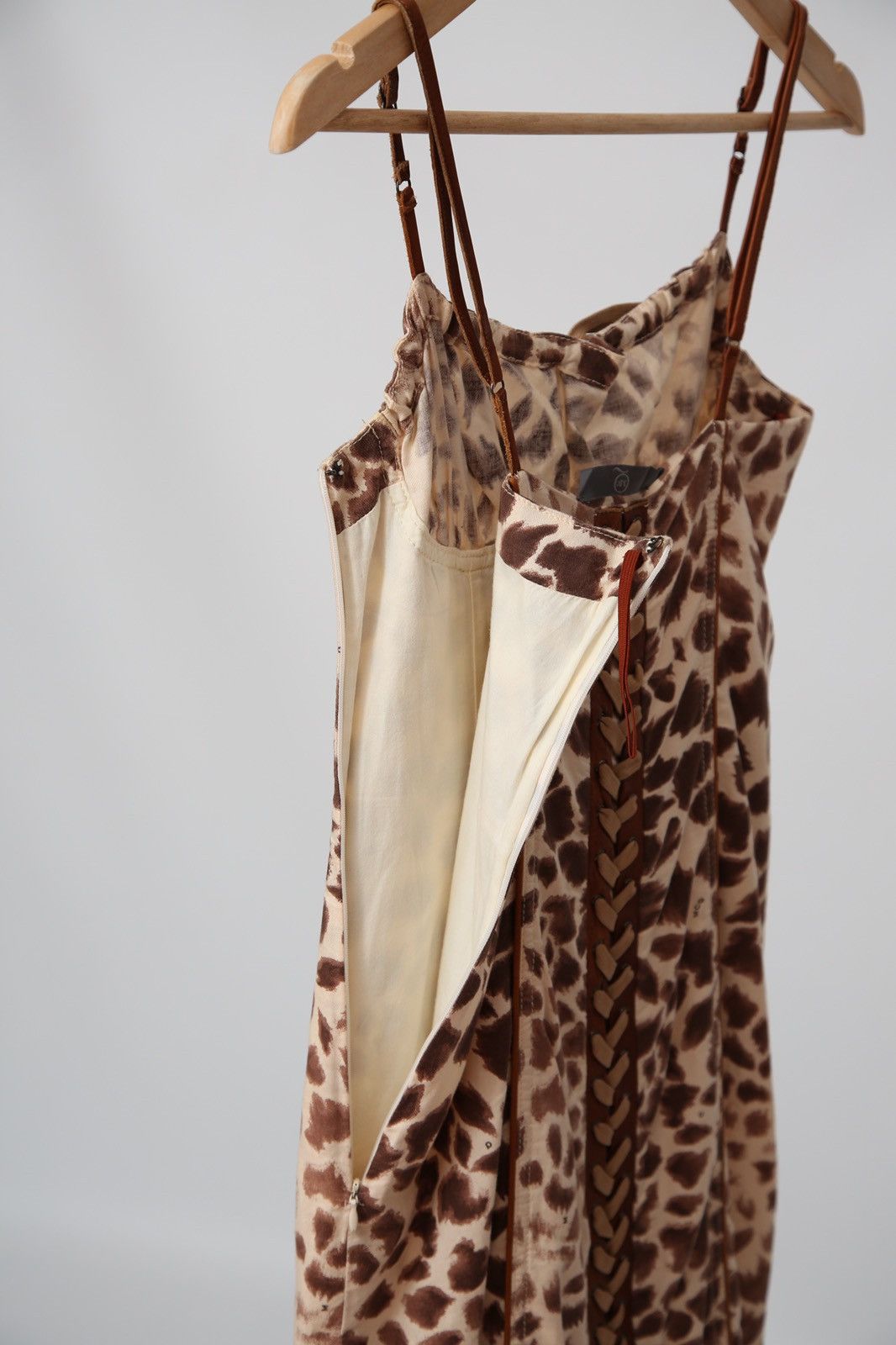Alexander McQueen Rare Alexander McQueen Dress Limited Release Leopard Print Size XS / US 0-2 / IT 36-38 - 3 Thumbnail