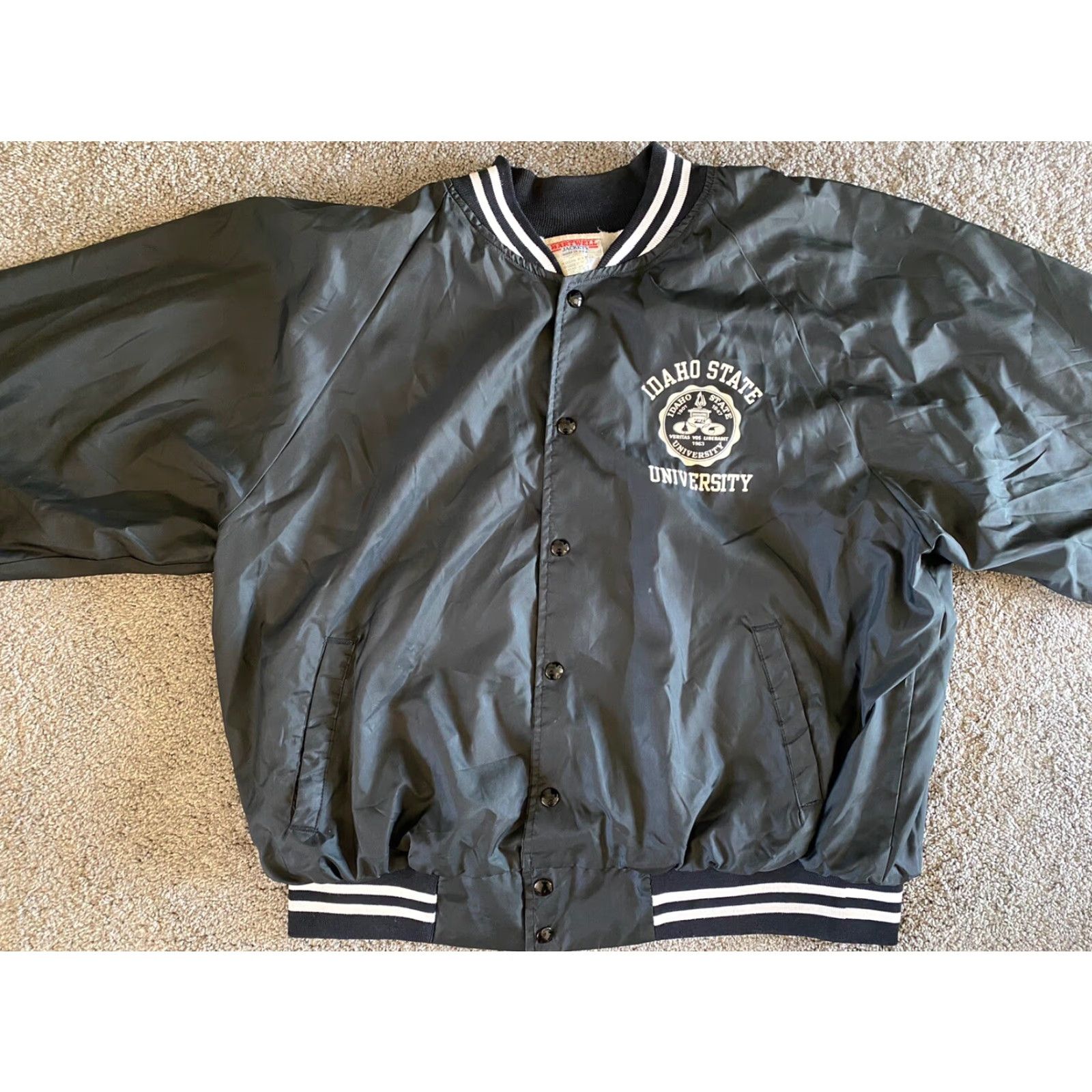 Vintage VINTAGE Hartwell Jackets Men’s 2XL Black Idaho State University Made In USA Jacket Size US XXL / EU 58 / 5 - 6 Thumbnail