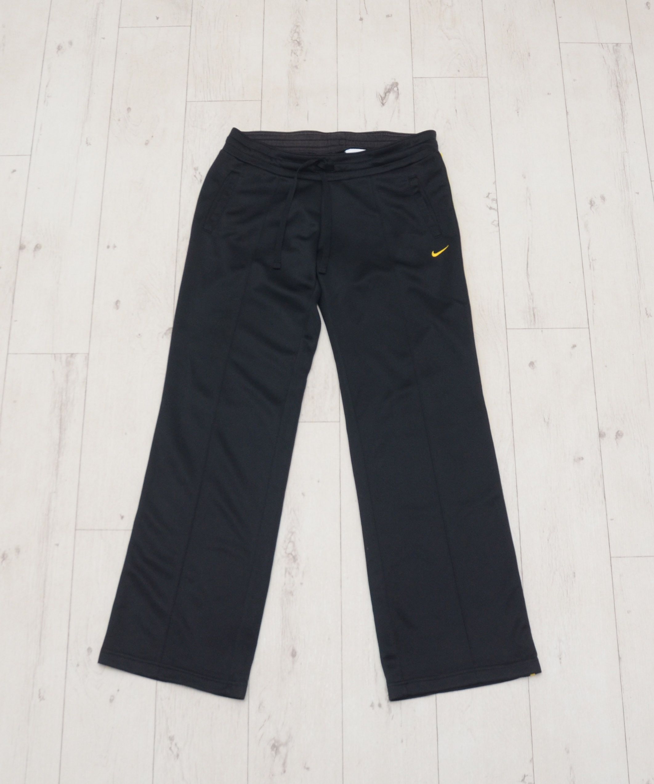 Nike × Nike ACG × Vintage Vintage Y2K Nike Livestrong Black & Yellow Sweatpants Size 31" - 1 Thumbnail