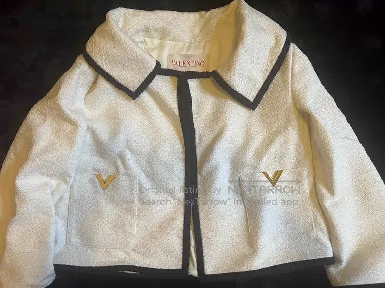 Valentino Valentino Chanel-style short jacket Size M / US 6-8 / IT 42-44 - 1 Thumbnail