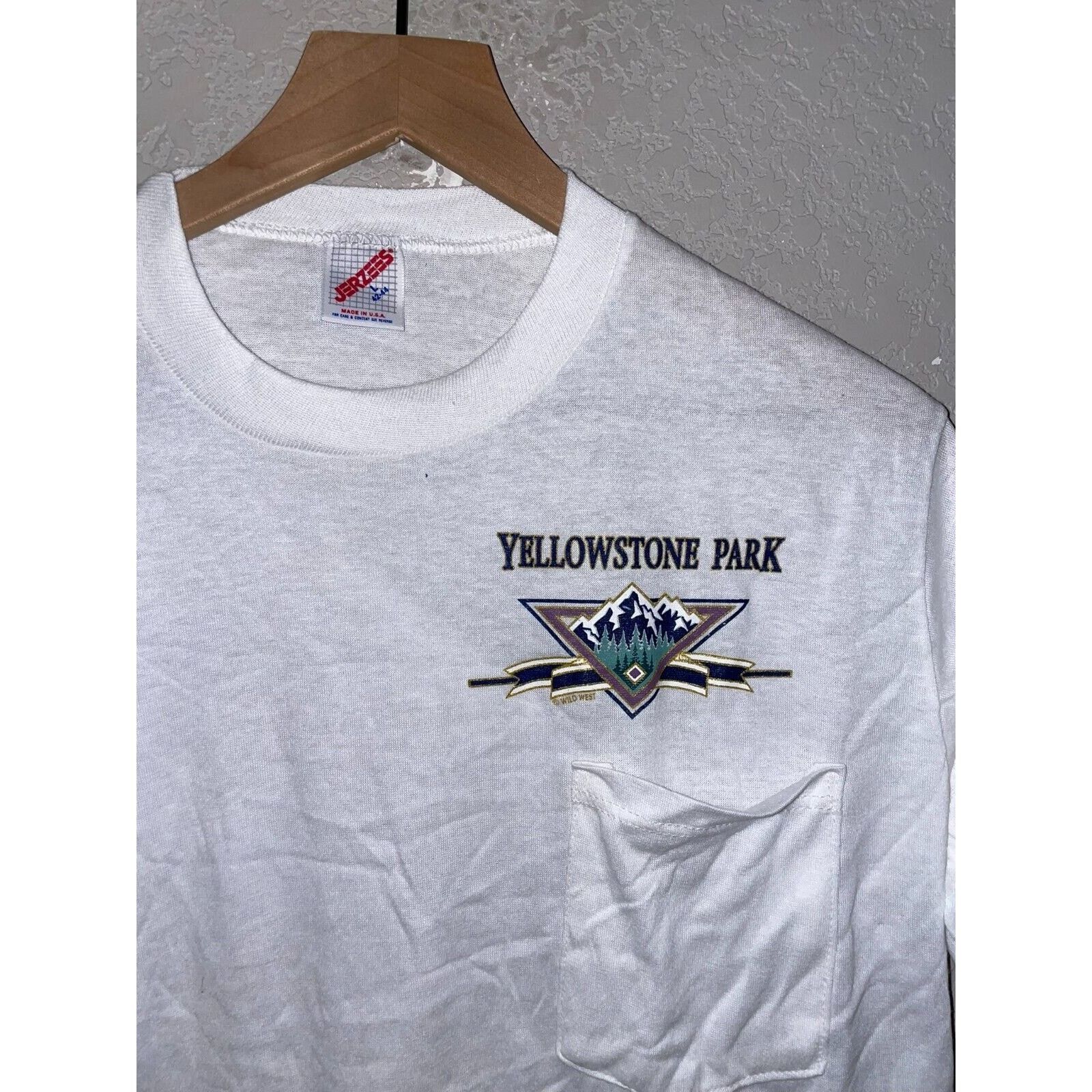 Jerzees Vintage Yellowstone National Park L White YNP Pocket Tee Size US M / EU 48-50 / 2 - 2 Thumbnail