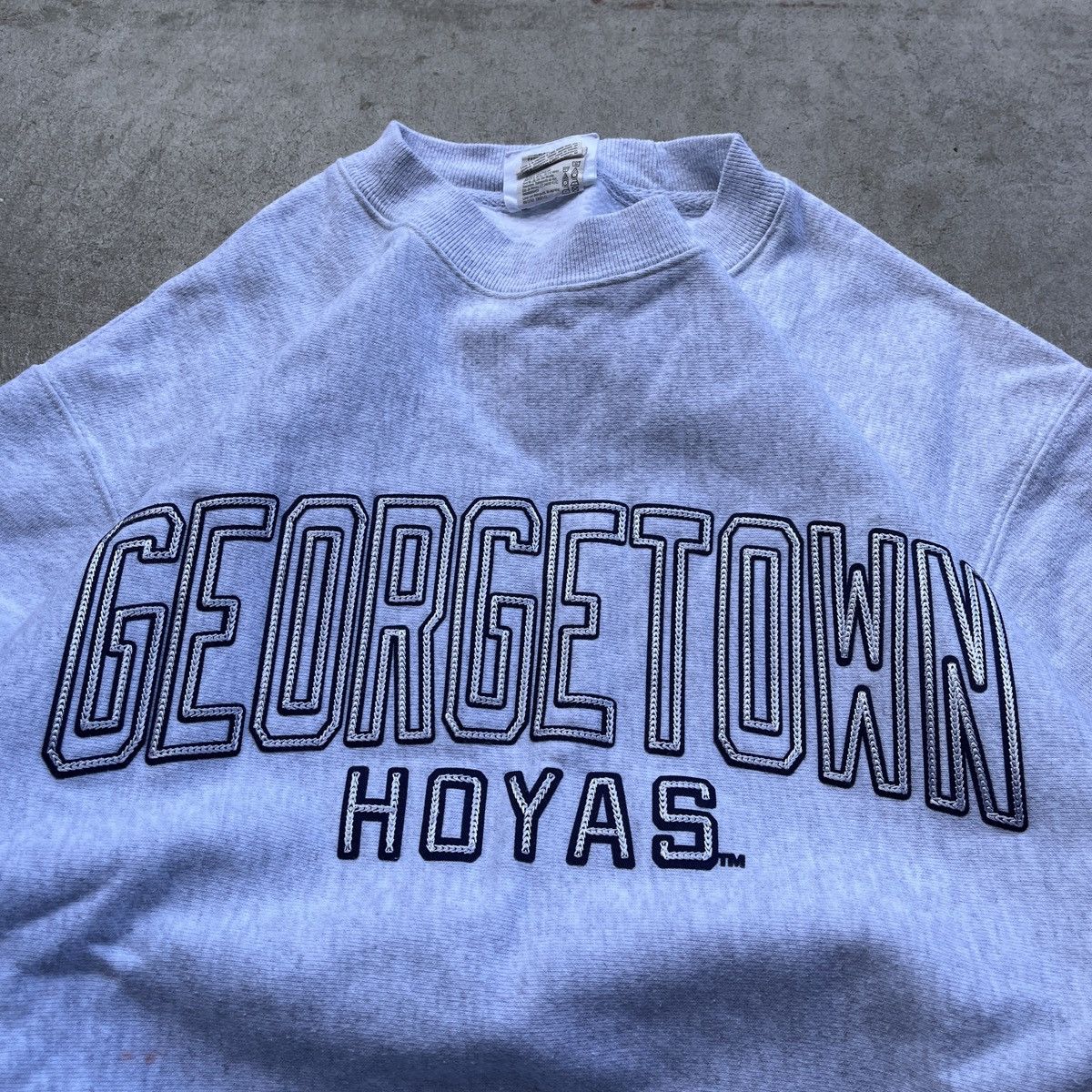 Champion Vintage Y2K Champion Georgetown Reverse Weave Sweatshirt Size US M / EU 48-50 / 2 - 2 Thumbnail