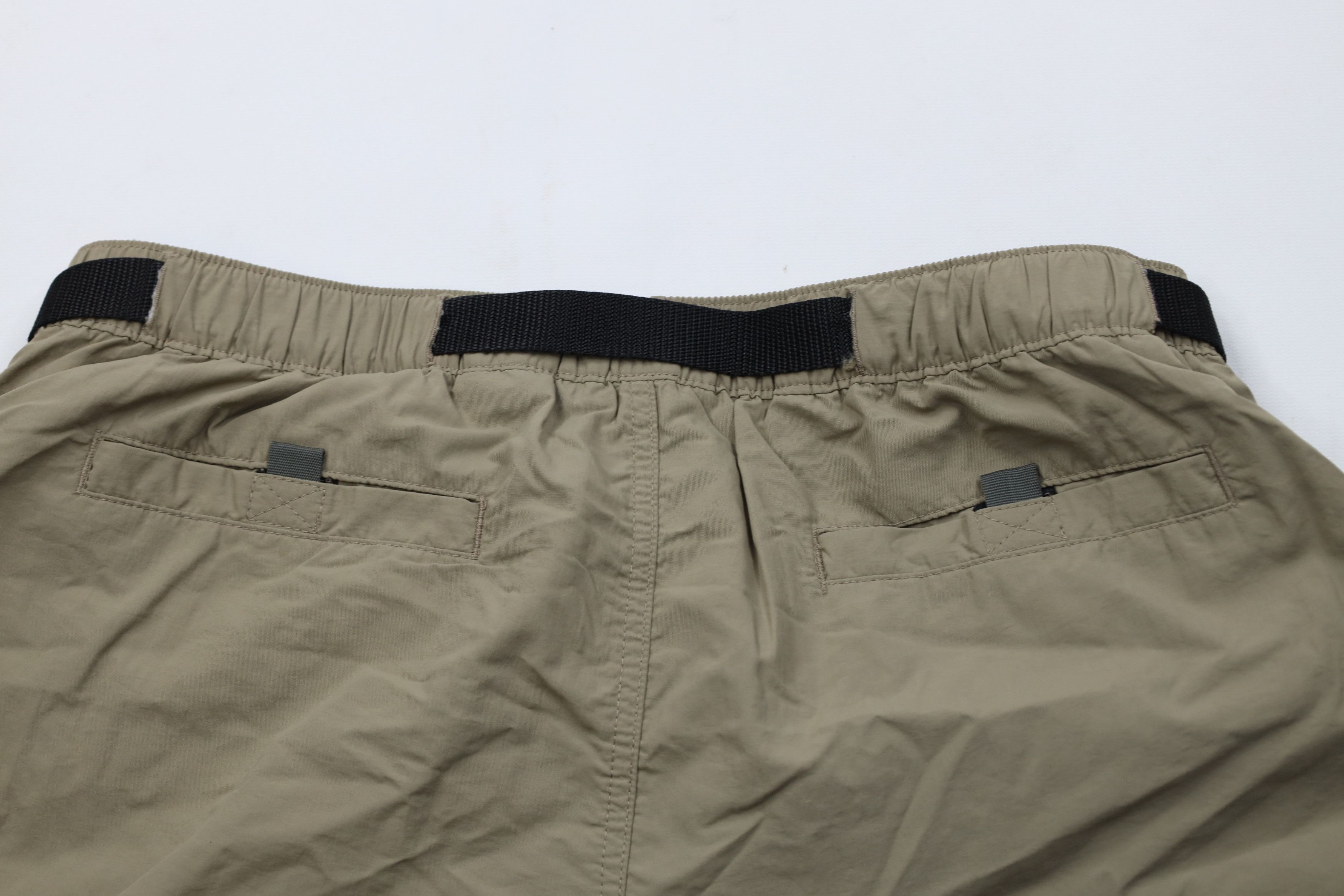 Eddie Bauer Vintage Y2K Eddie Bauer Above Knee Trekking Cargo Shorts Size US 34 / EU 50 - 8 Thumbnail