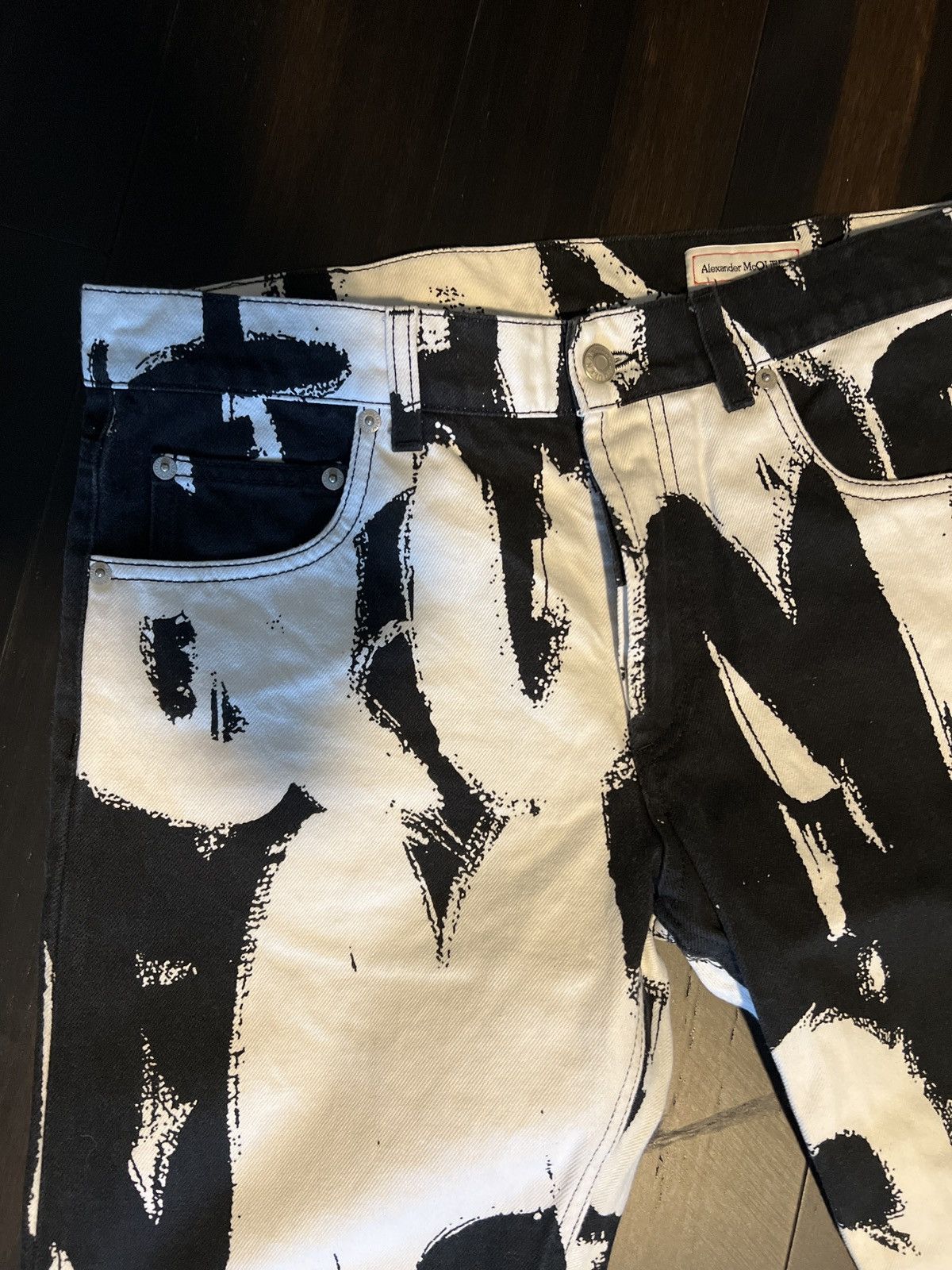 Alexander McQueen Alexander Mcqueen Men Graffiti Print Jeans Size US 30 / EU 46 - 3 Thumbnail