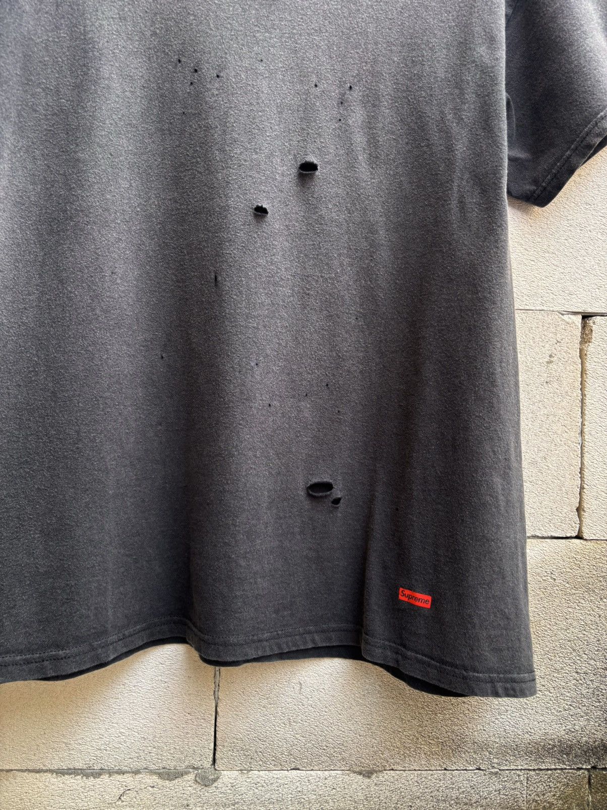 Vintage Thrashed Supreme X Hanes Distressed T-Shirt ERD Grunge Size US L / EU 52-54 / 3 - 9 Thumbnail