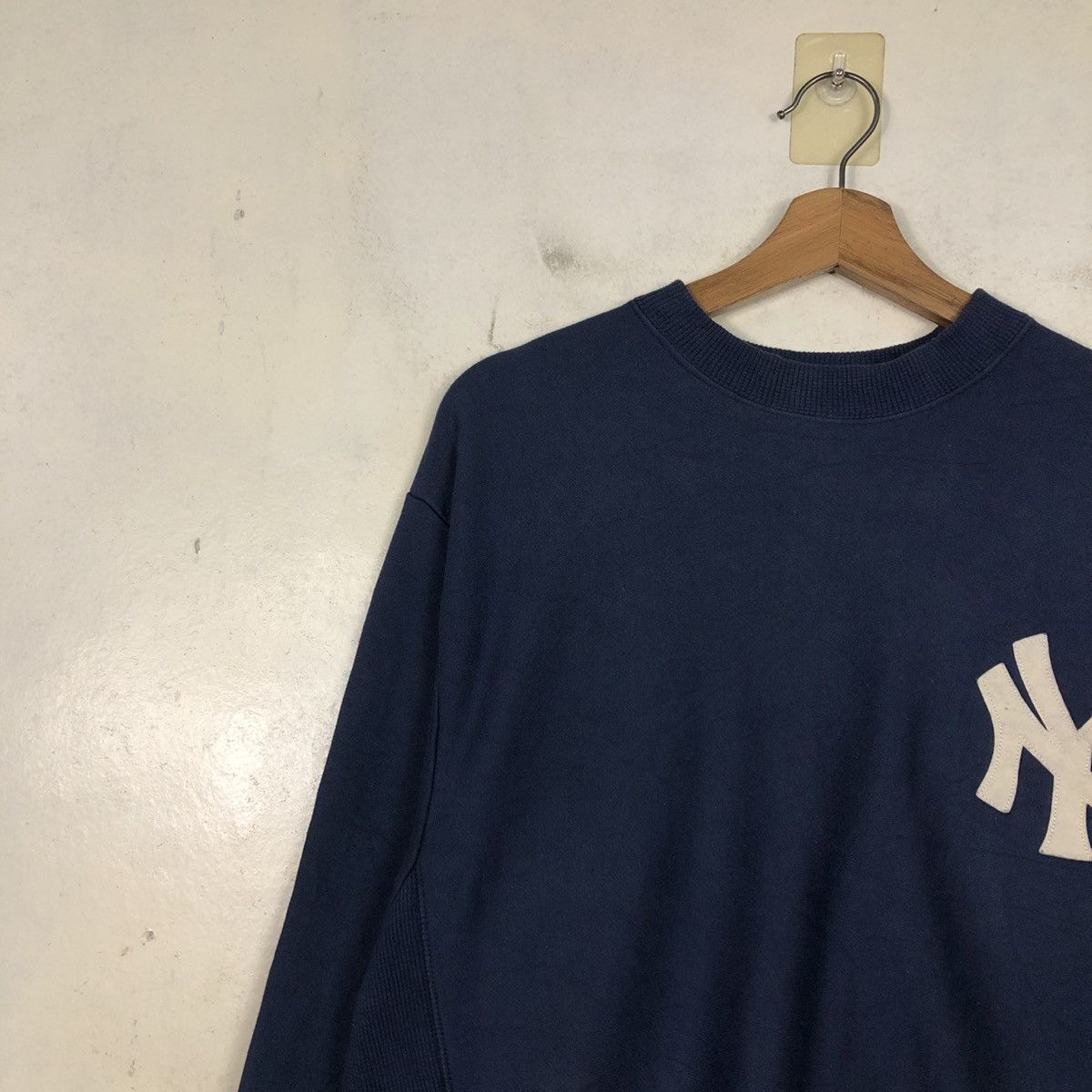 New York Yankees 📌Vintage New York Yankees MLB Sweatshirt Big Logo Size US L / EU 52-54 / 3 - 9 Thumbnail