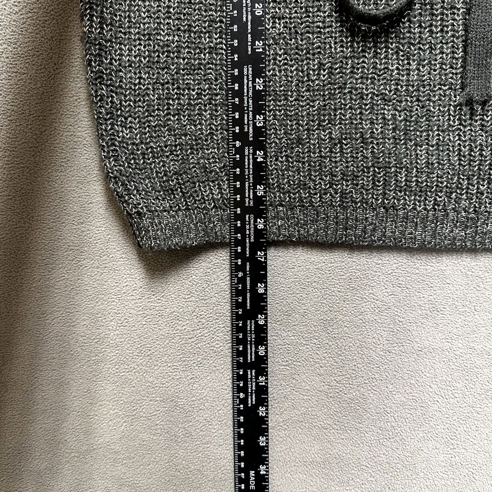 Vintage Andree by Unit Sweater Medium Gray/Black Knit Lace V-Neck Relaxed EUC Womens Size M / US 6-8 / IT 42-44 - 7 Thumbnail