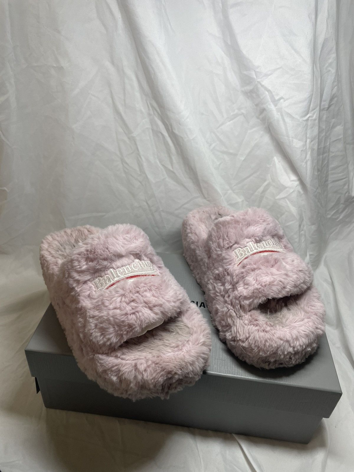 Balenciaga Balenciagia fluffy light pink platform slippers Size US 7 / IT 37 - 10 Thumbnail