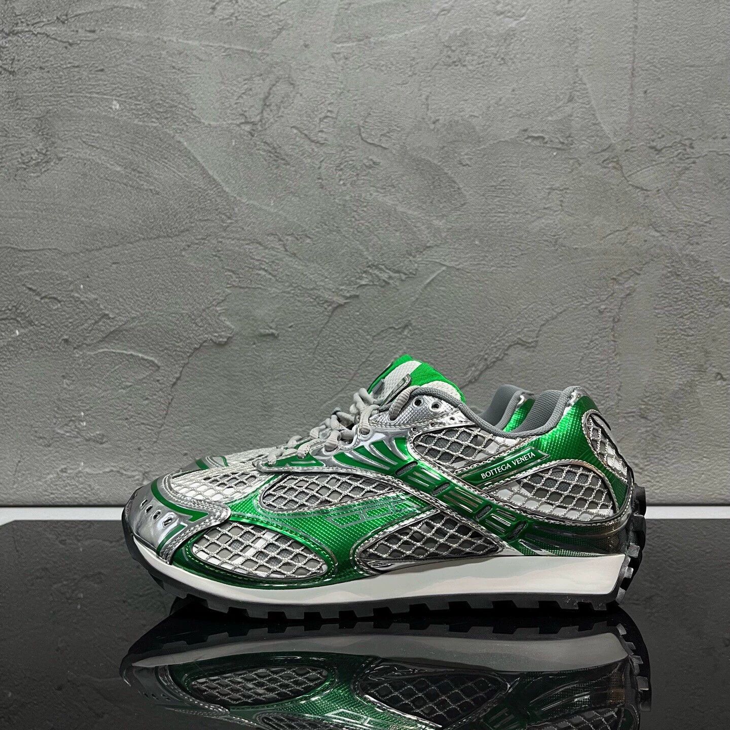 Bottega Veneta Bottega Veneta Orbit Parakeet Sneakers 40 EU New with box Size US 9 / IT 39 - 4 Thumbnail