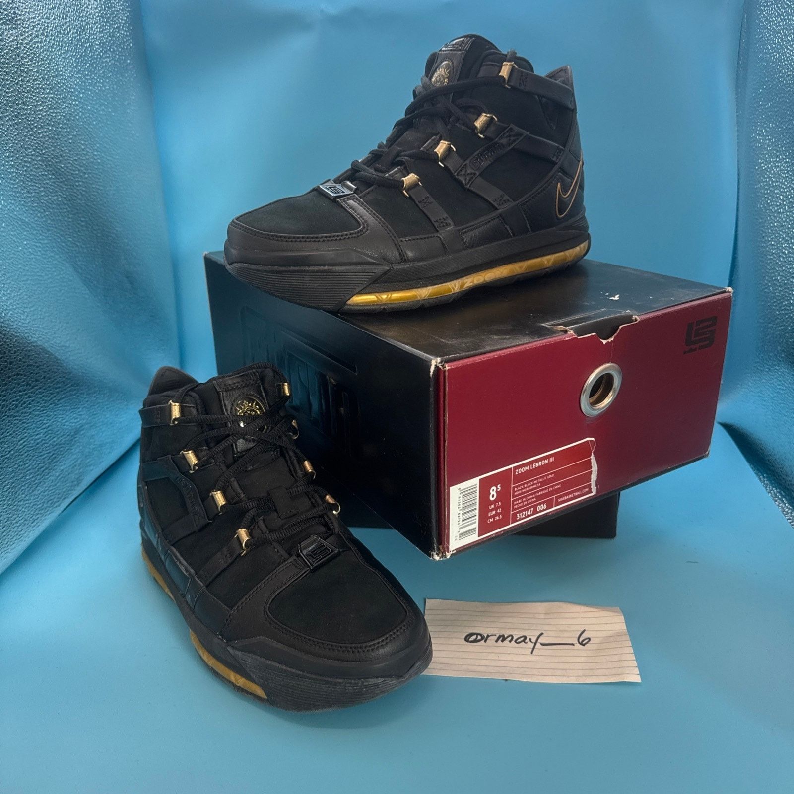 Nike Nike Lebron Zoom III Black Metallic Gold m8.5 w10 Size US 8.5 / EU 41-42 - 1 Thumbnail